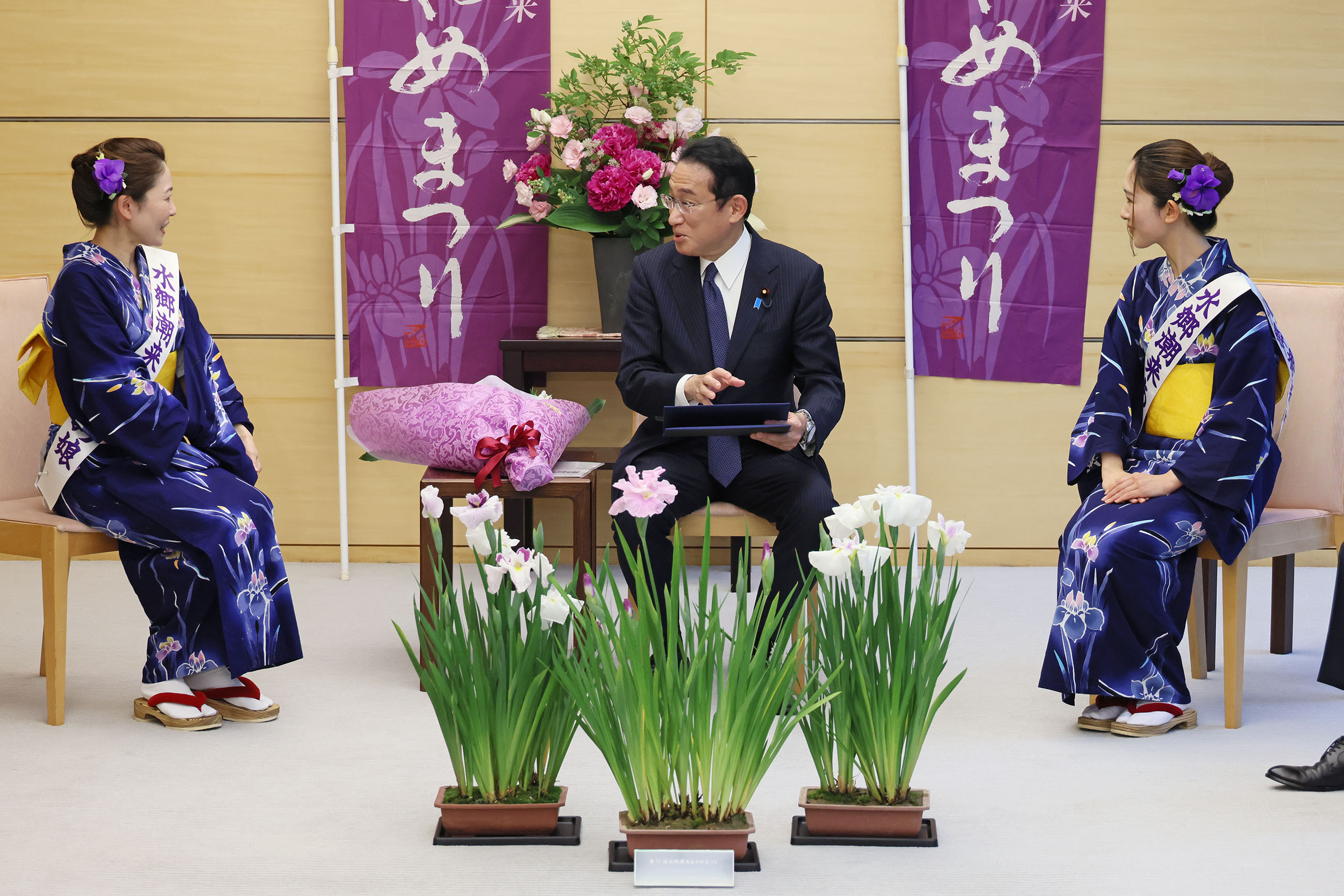 表敬を受ける岸田総理５