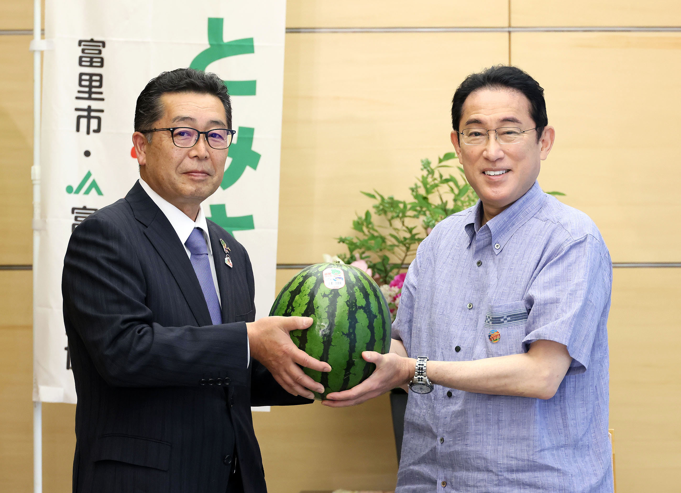 表敬を受ける岸田総理１