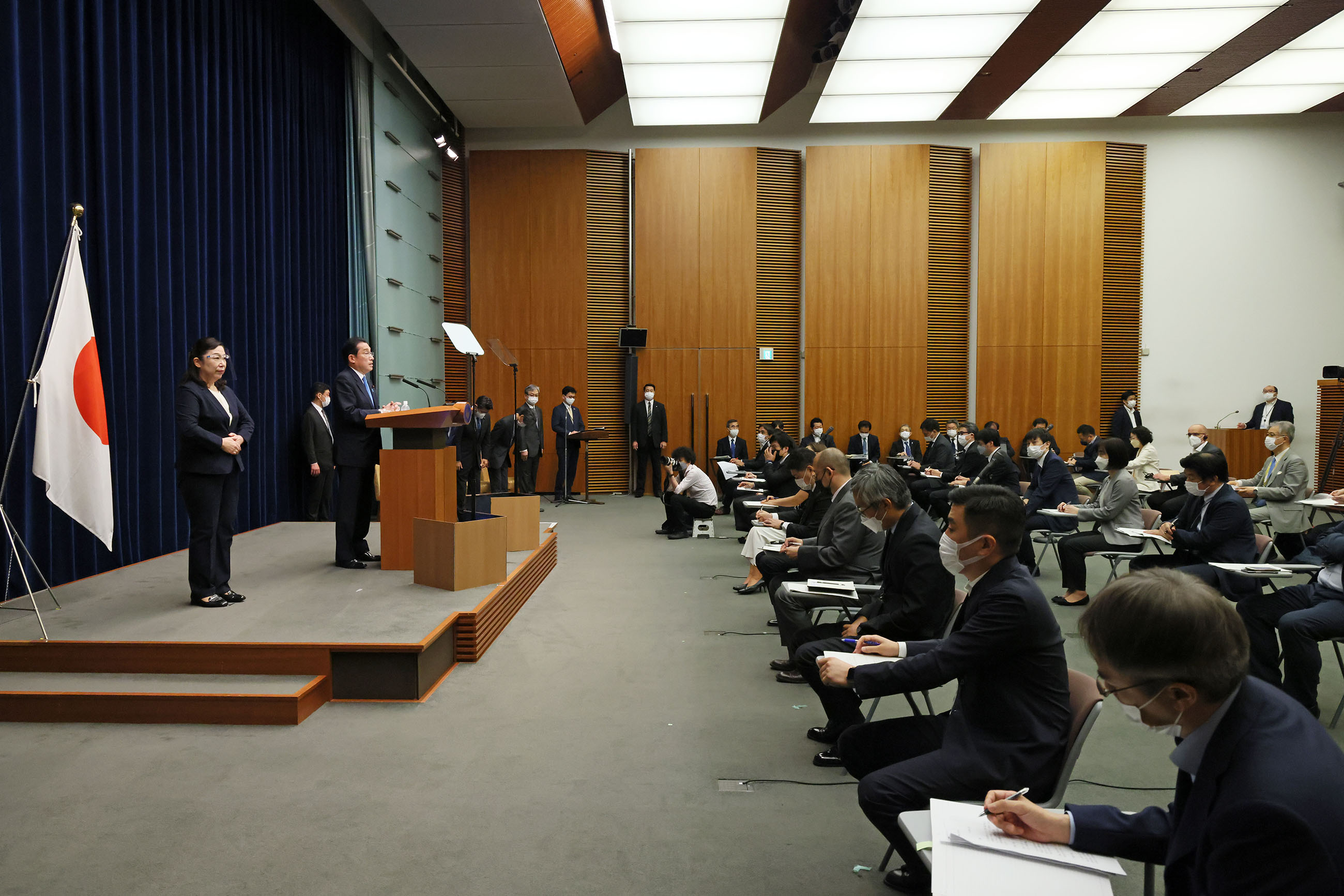 冒頭に発言する岸田総理１