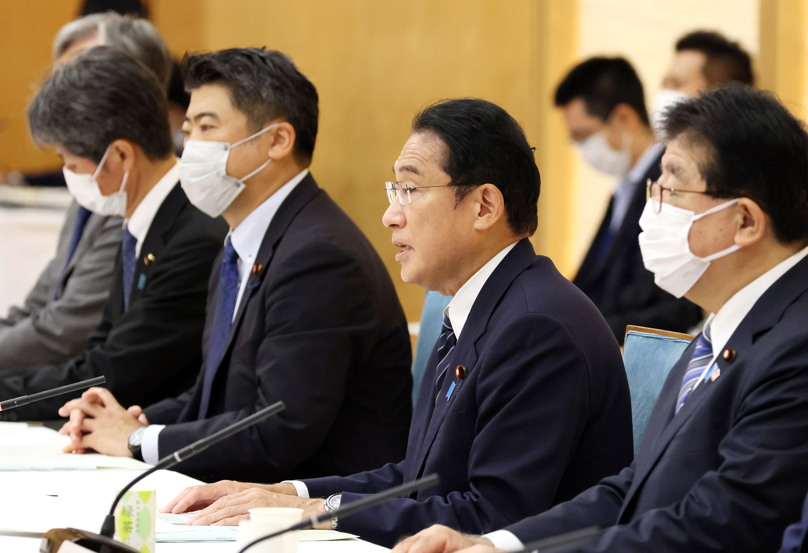 挨拶する岸田総理２