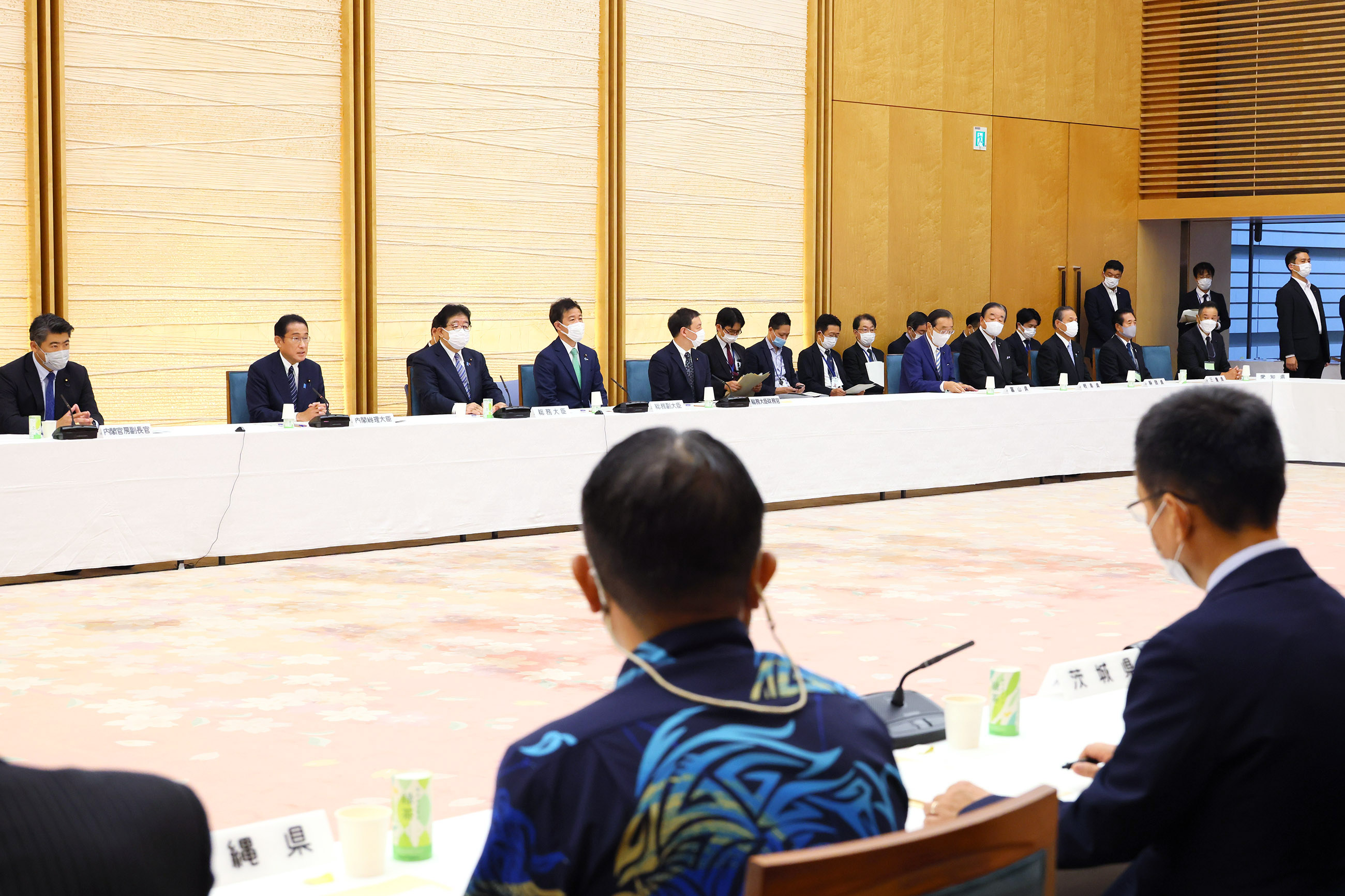 挨拶する岸田総理４