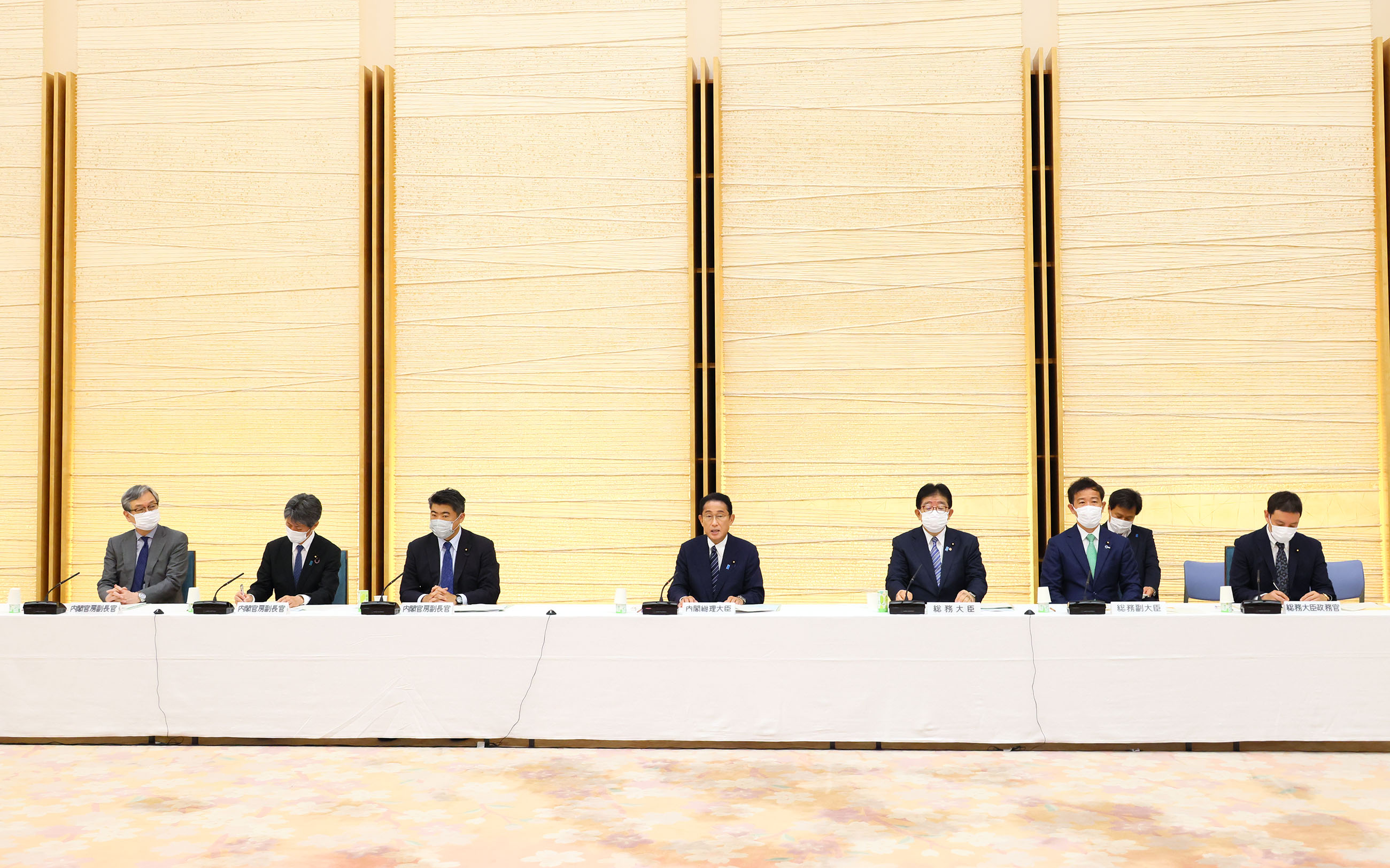 挨拶する岸田総理６