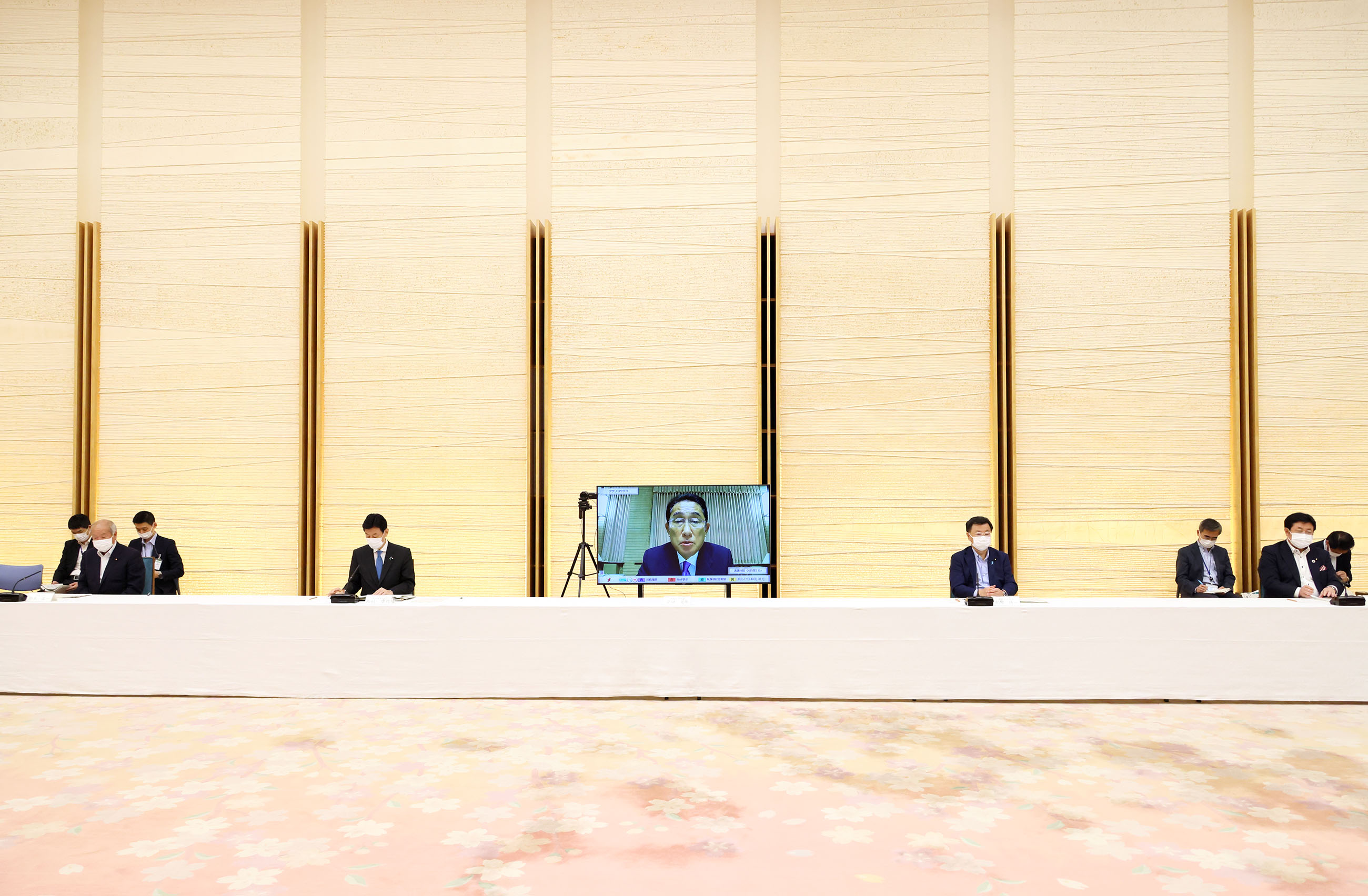 会議のまとめを行う岸田総理４