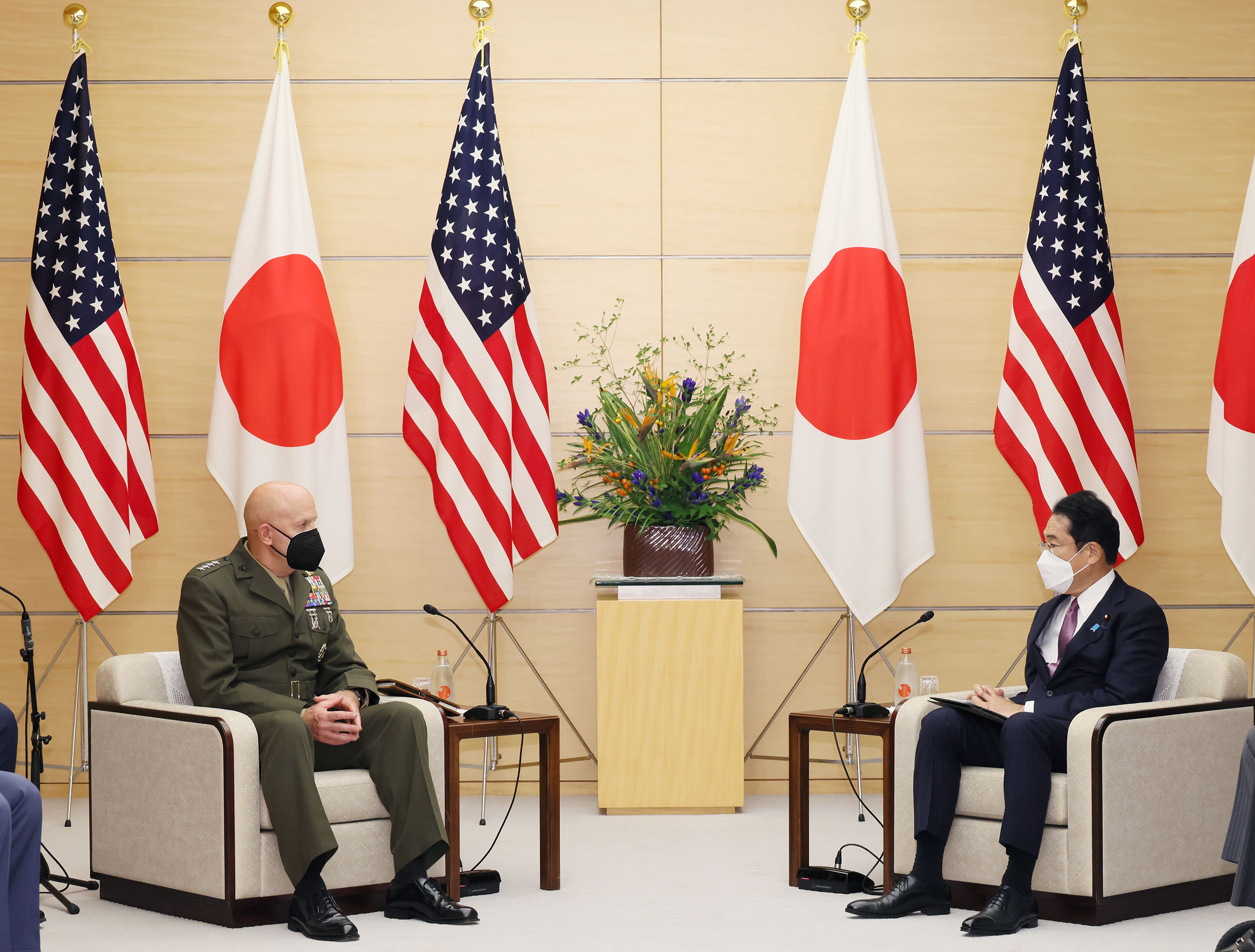 表敬を受ける岸田総理３