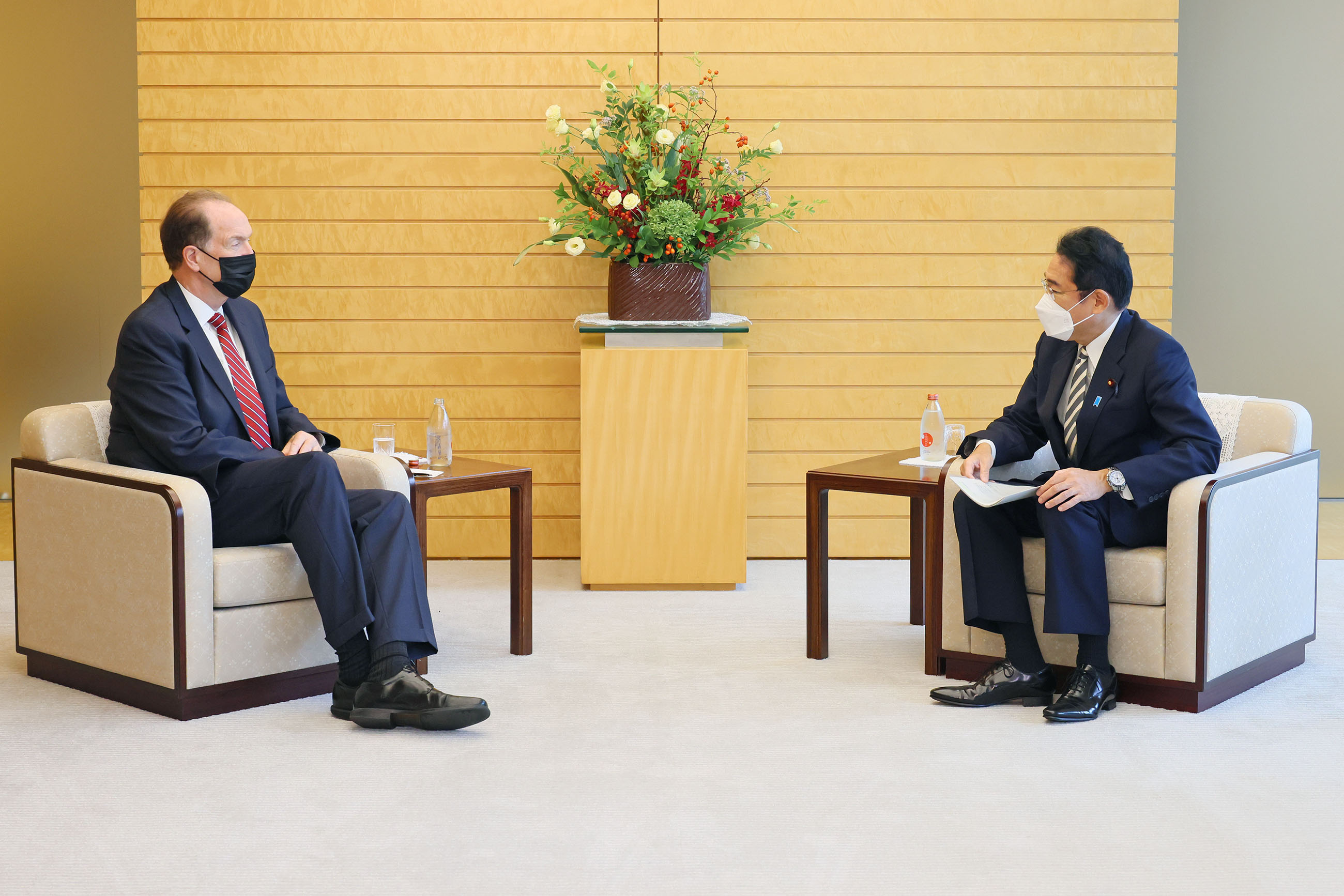 表敬を受ける岸田総理３