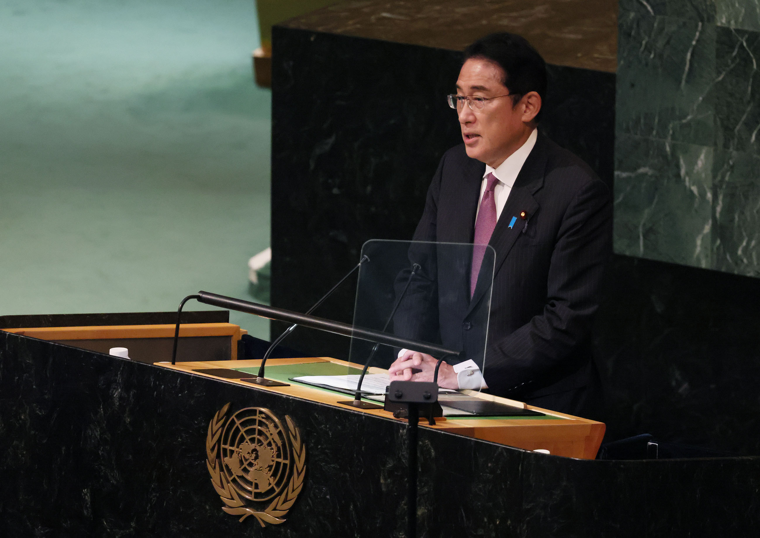 国連総会議場で一般討論演説を行う岸田総理２