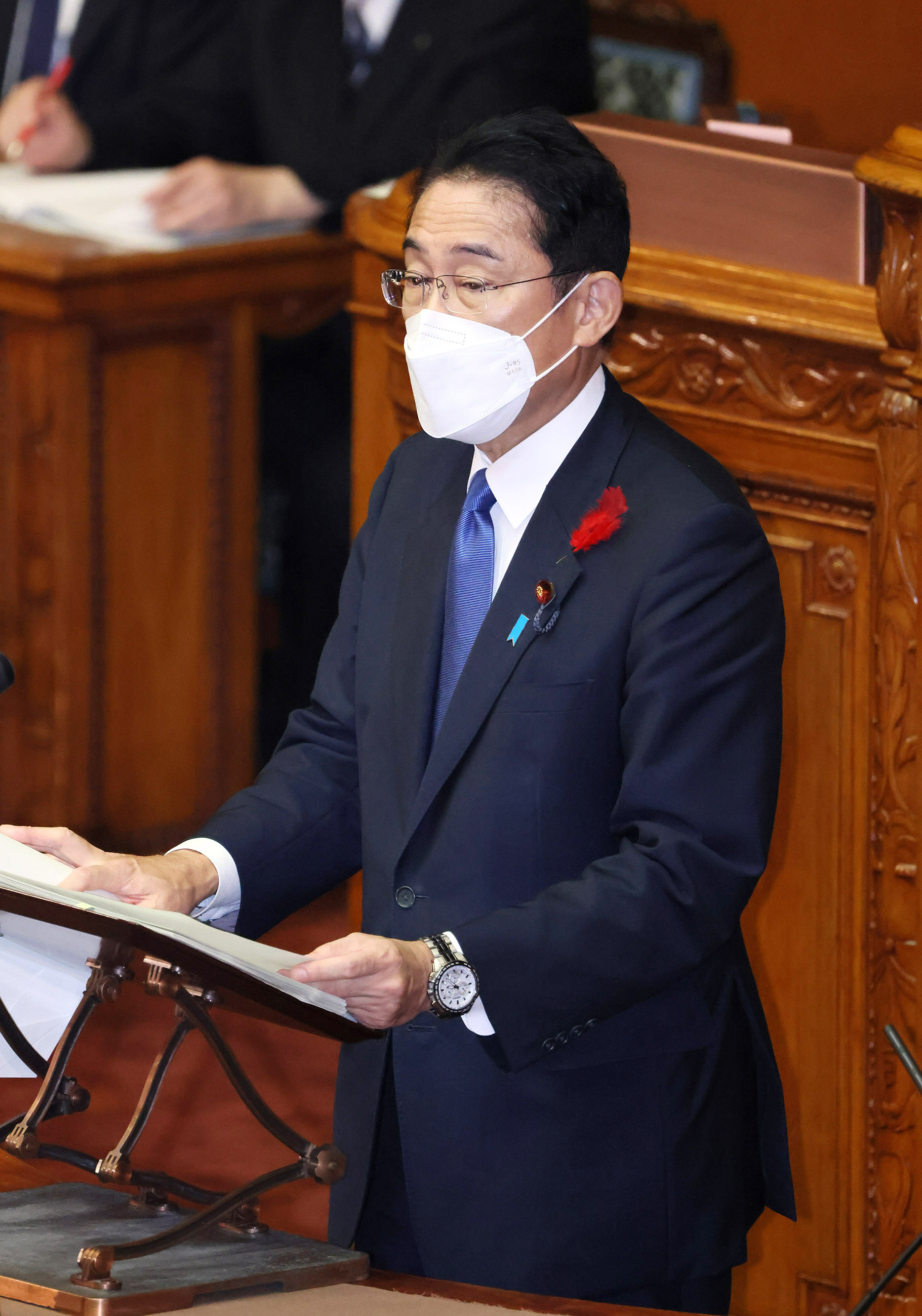 参議院本会議で所信表明演説を行う岸田総理４