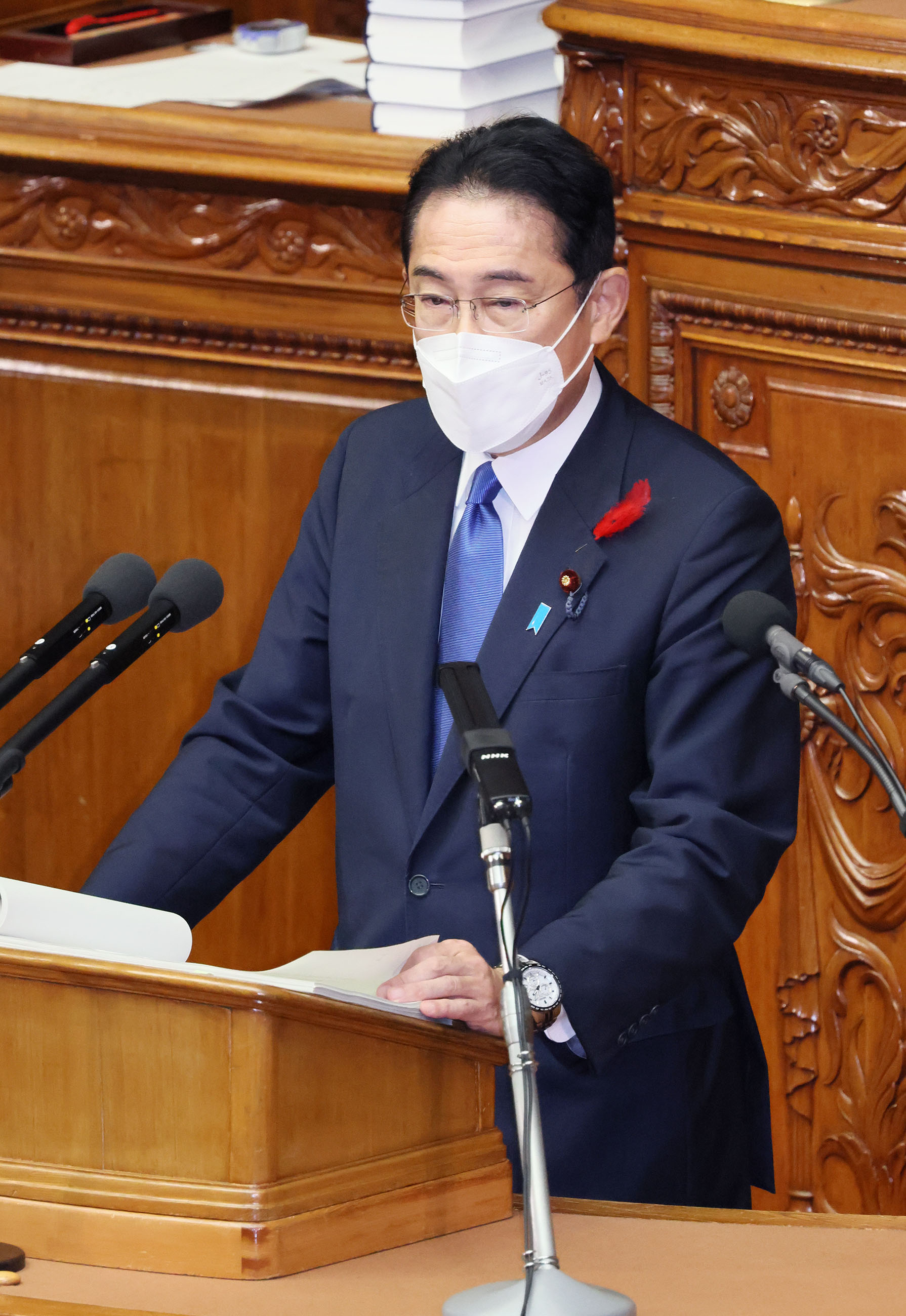 衆議院本会議で所信表明演説を行う岸田総理４