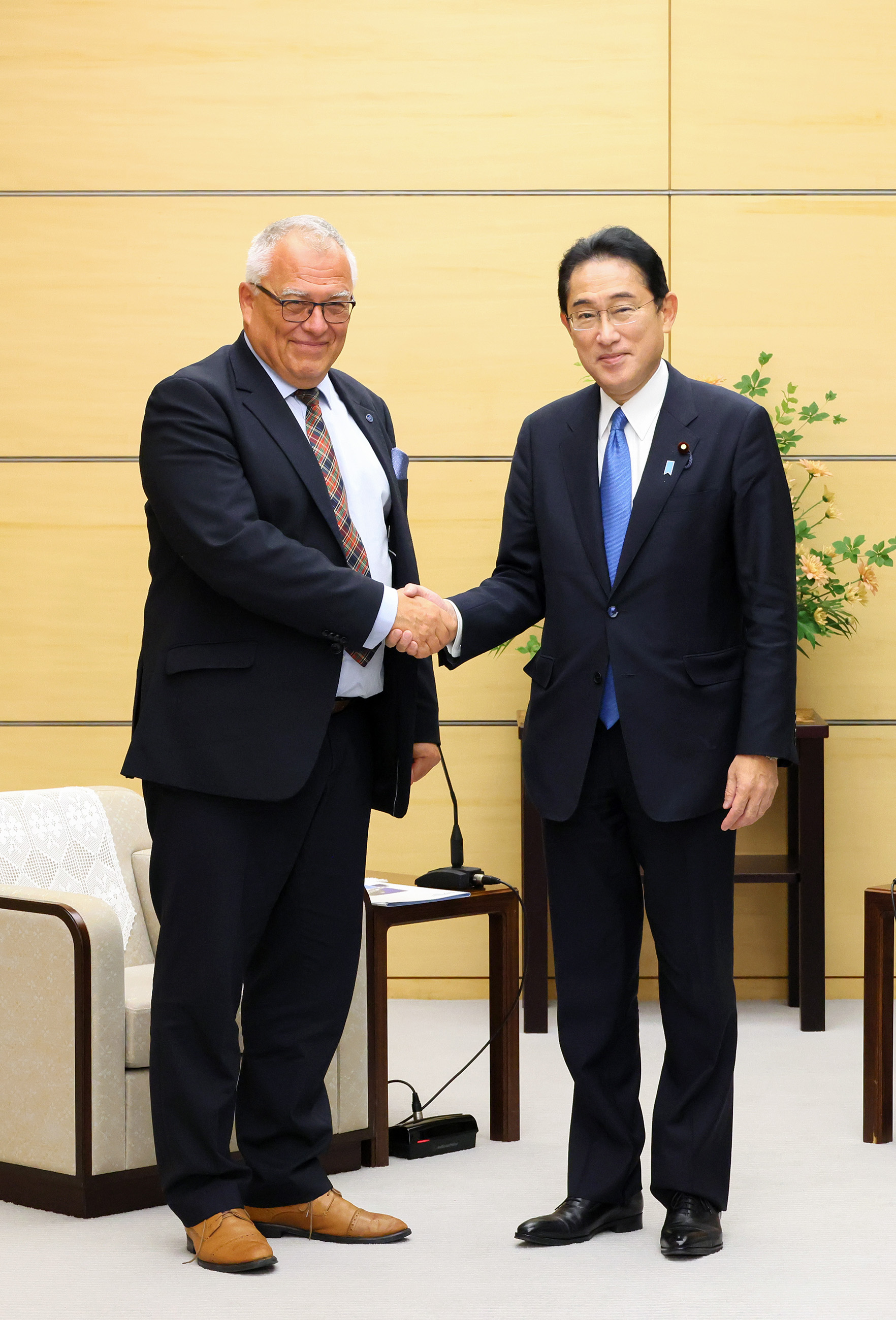 表敬を受ける岸田総理２