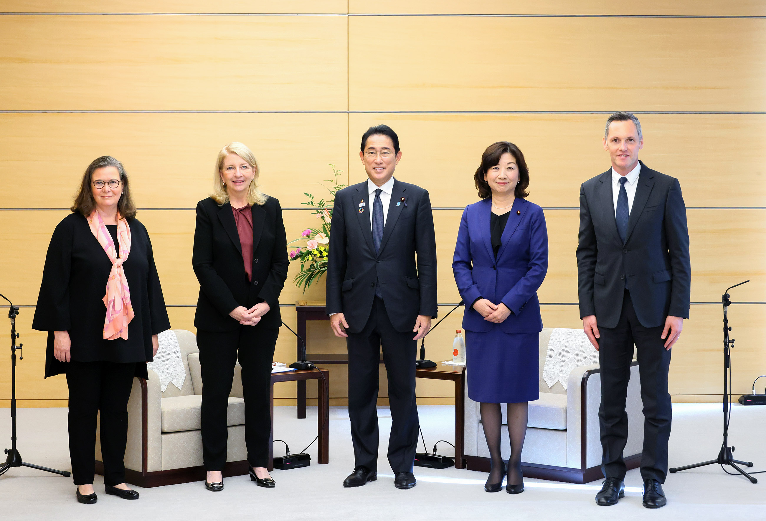 表敬を受ける岸田総理２