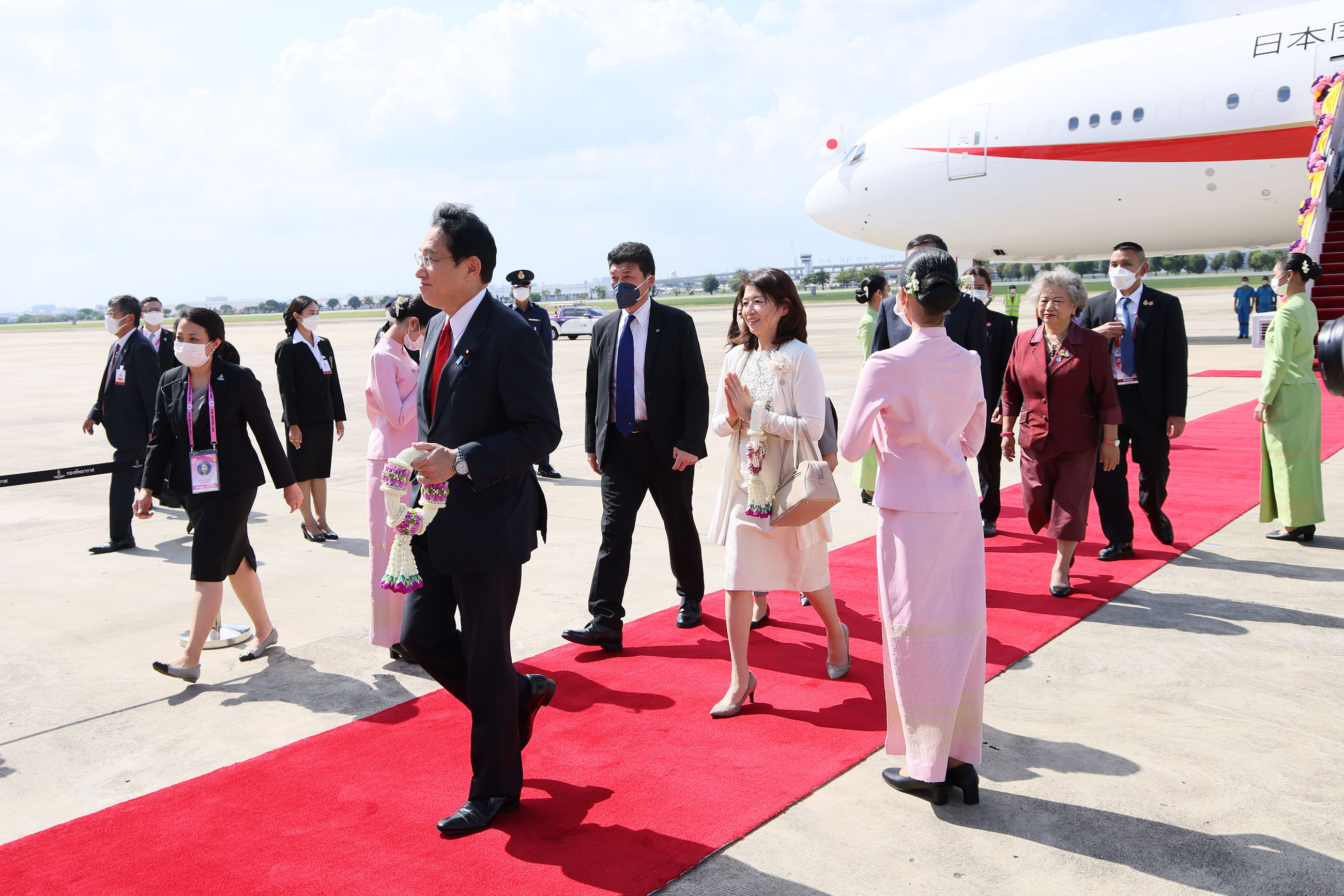 タイに到着した岸田総理