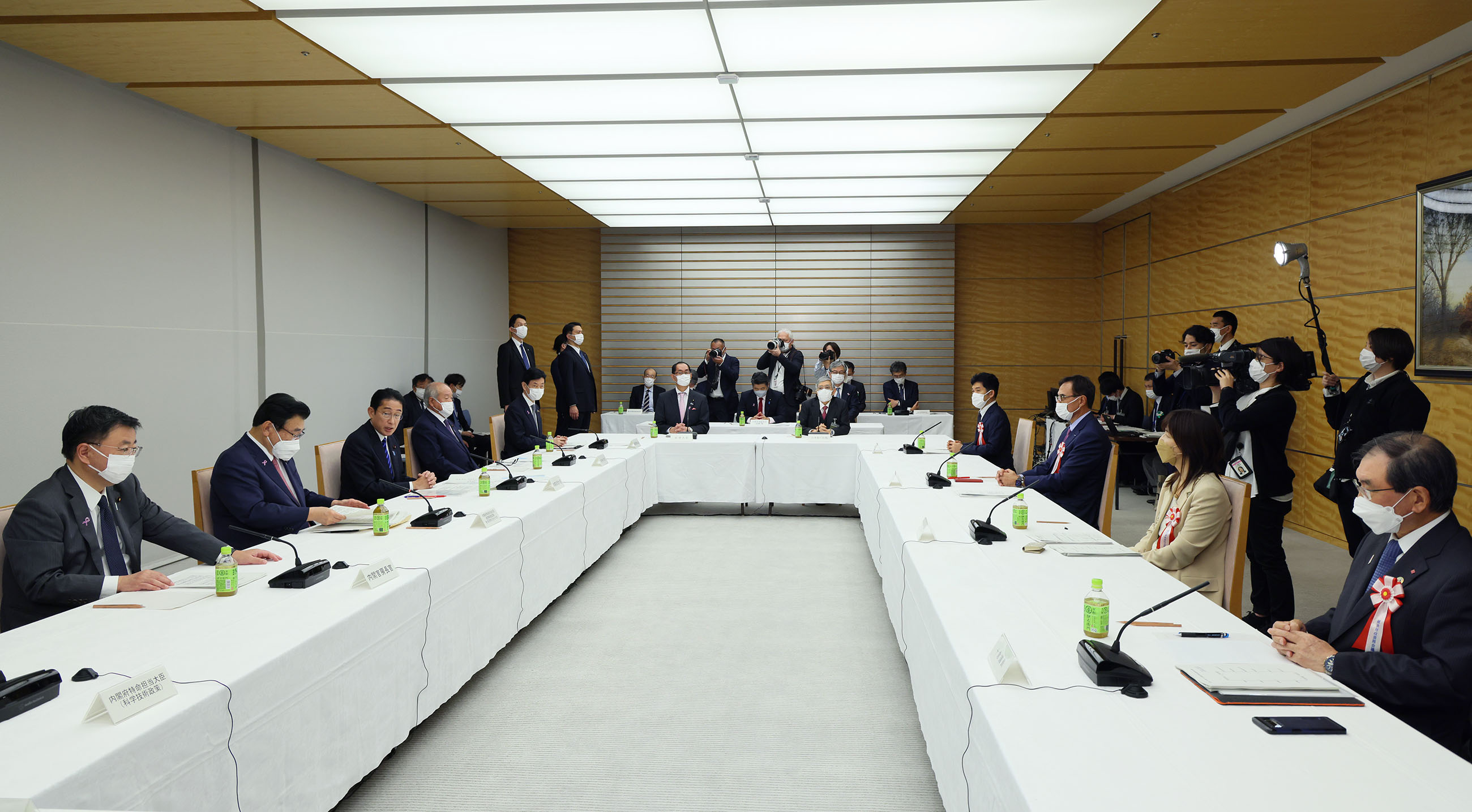 会議のまとめを行う岸田総理２