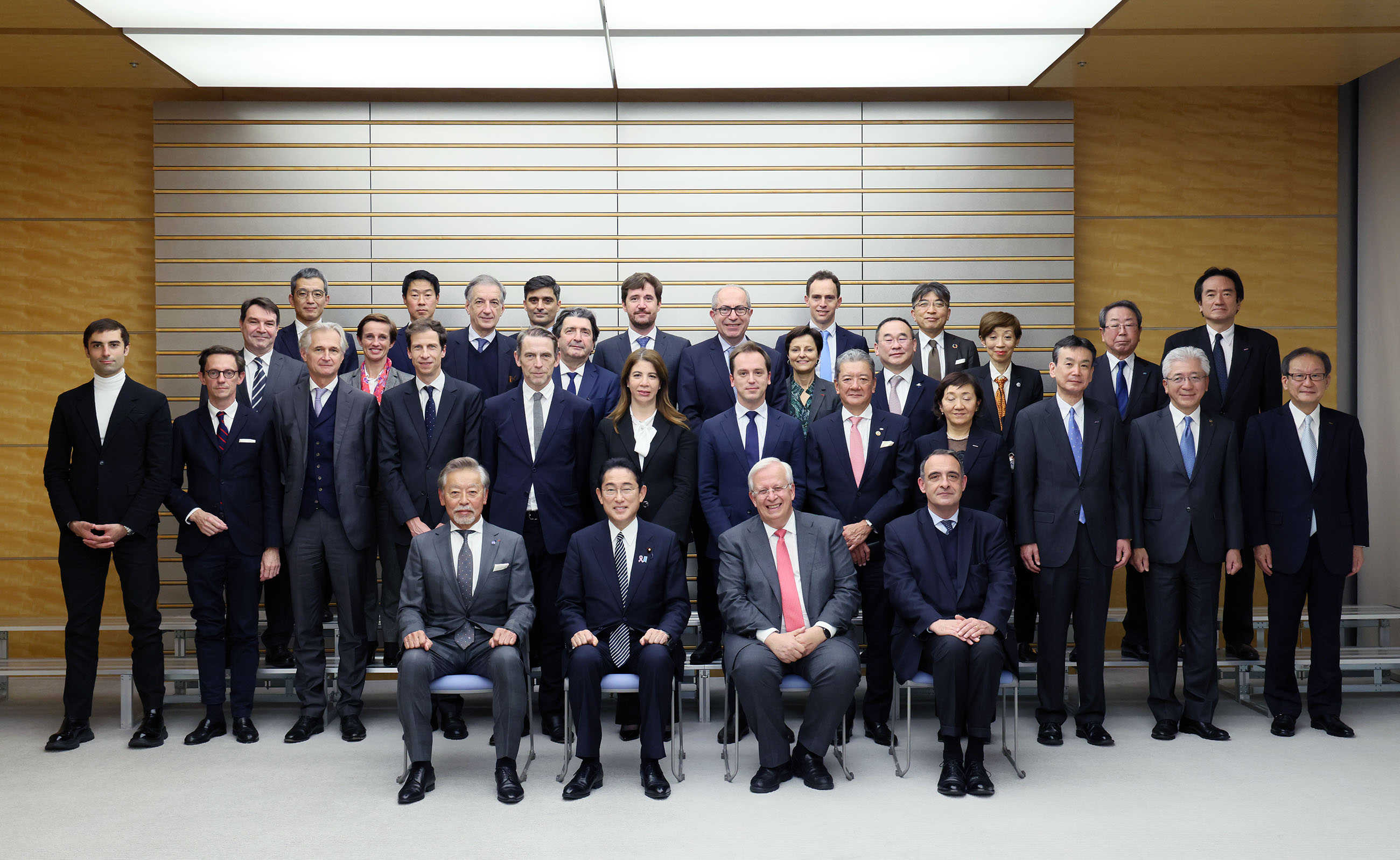 表敬を受ける岸田総理４