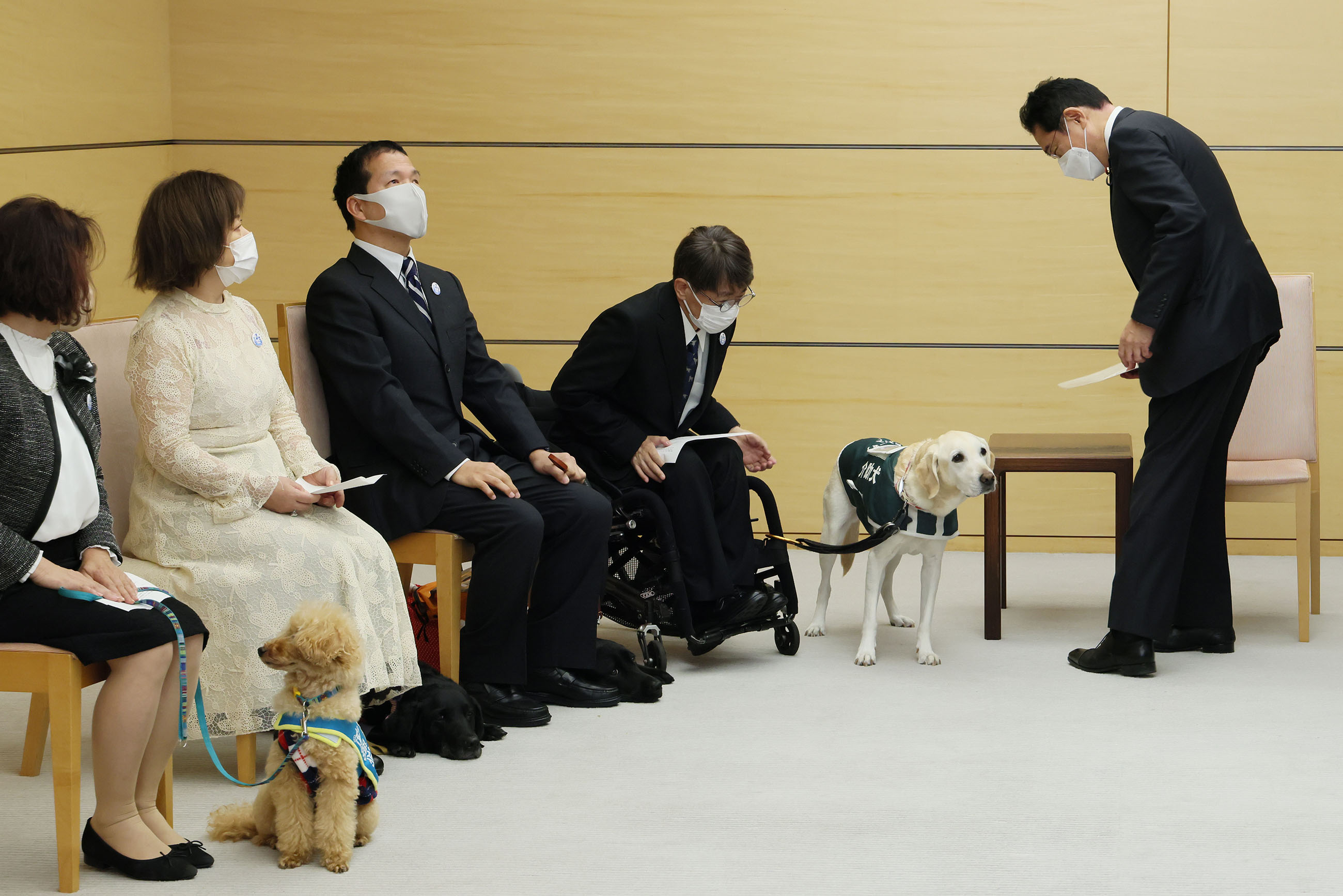 表敬を受ける岸田総理３