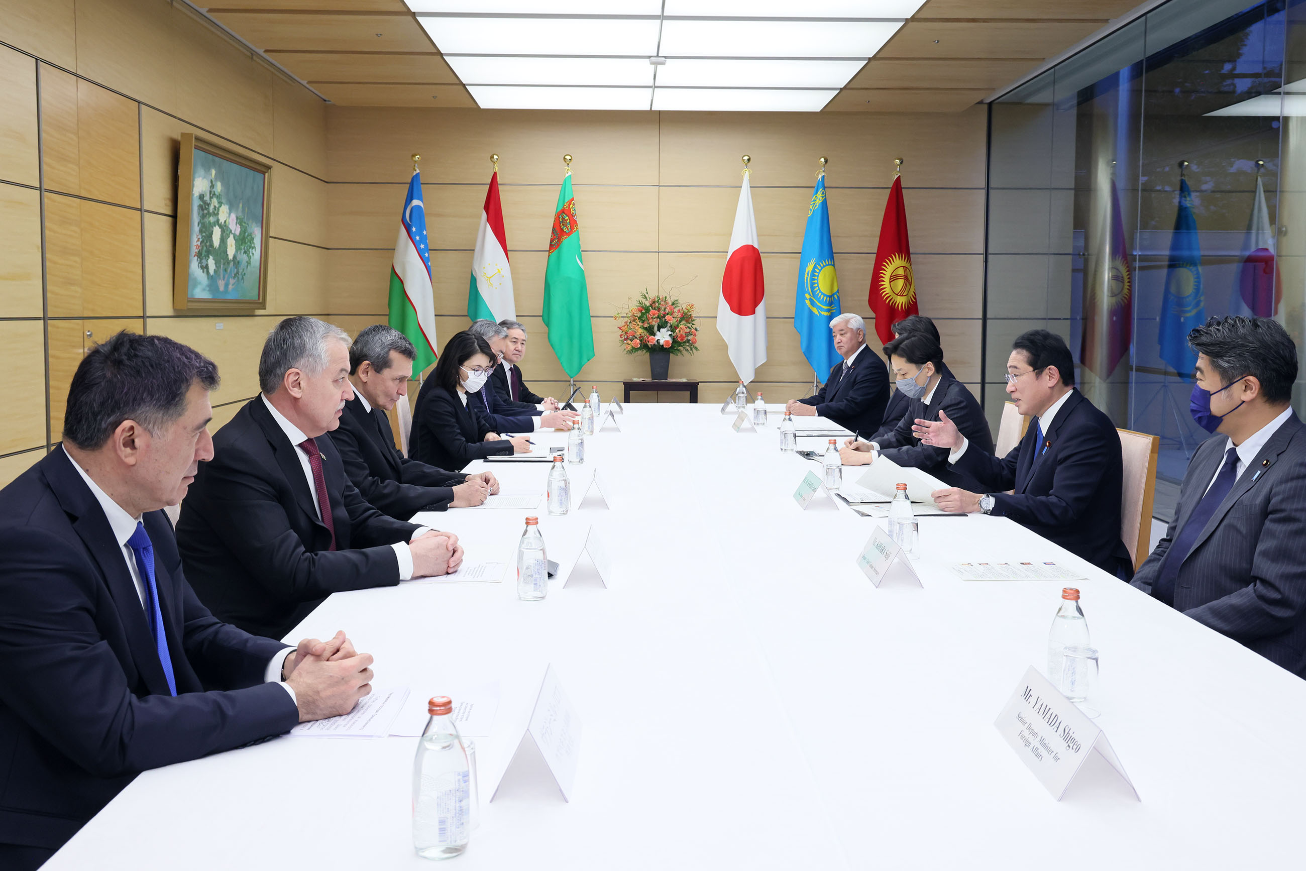 表敬を受ける岸田総理４