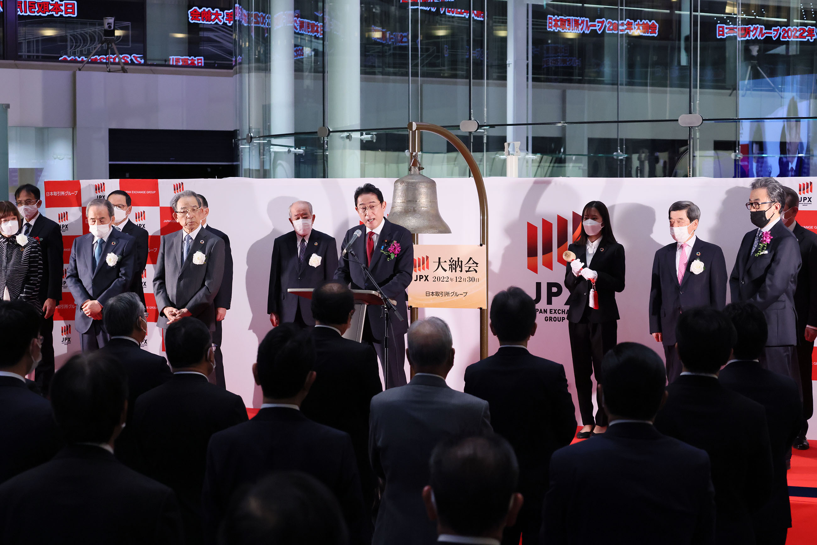 挨拶する岸田総理２