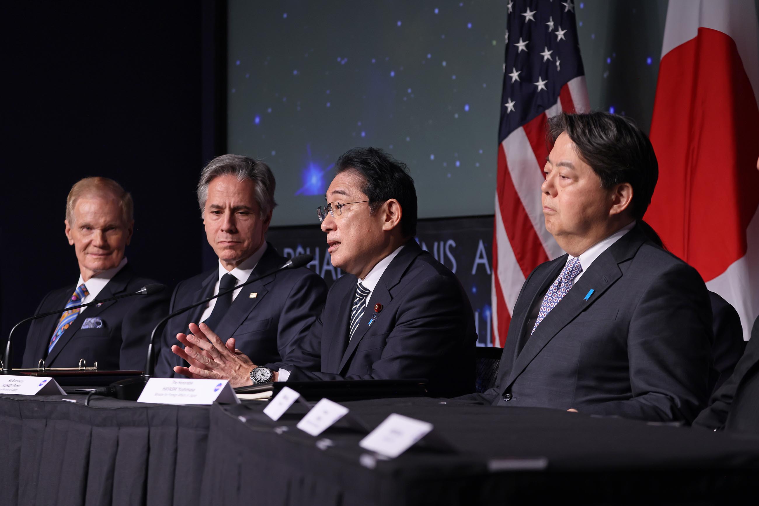日米宇宙協力枠組協定署名式２