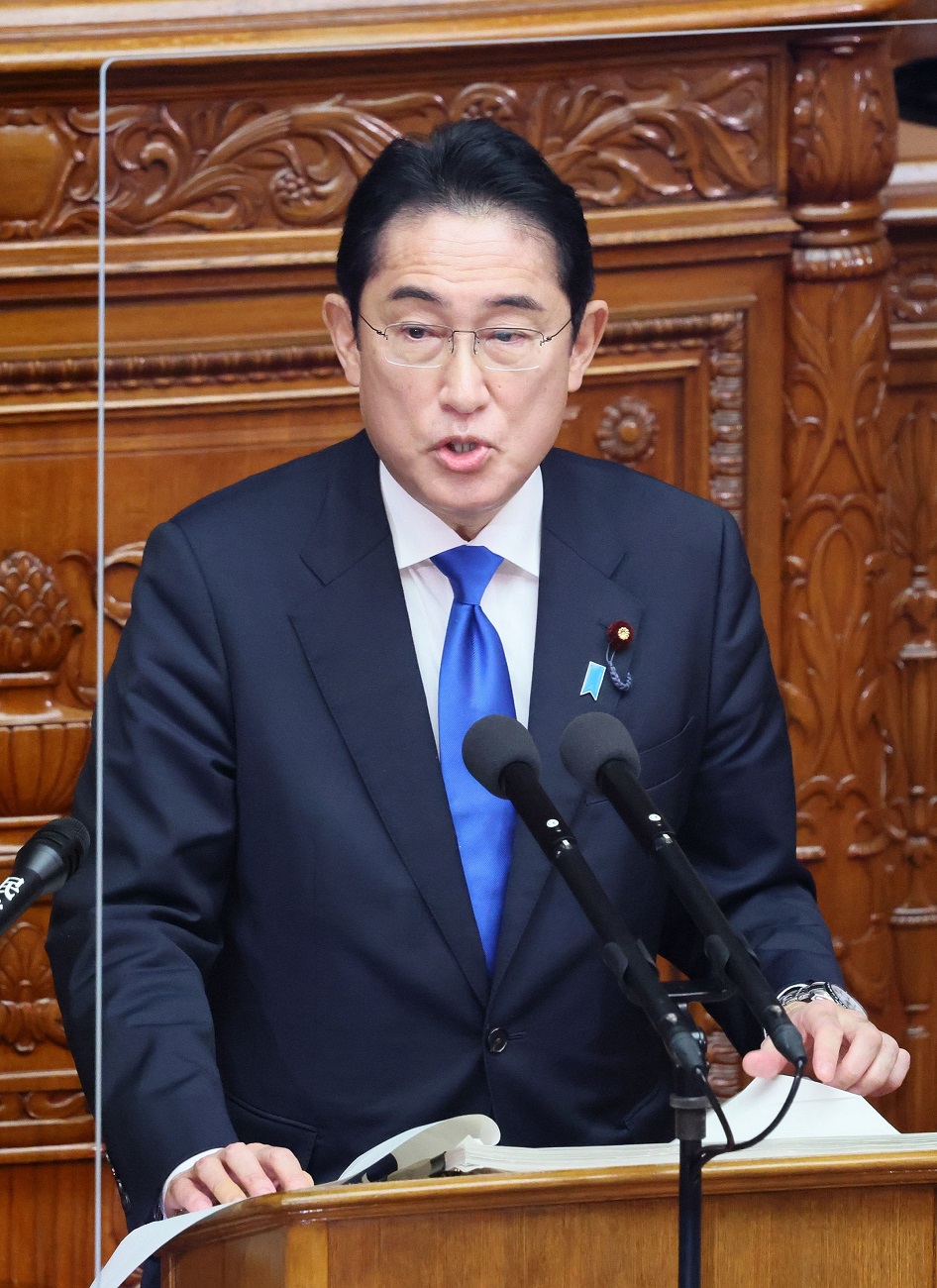 衆議院本会議で施政方針演説を行う岸田総理２