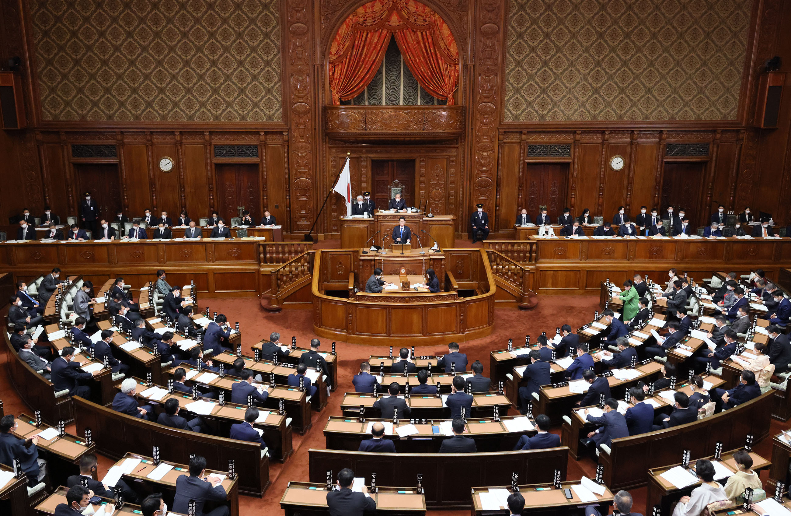 衆議院本会議で施政方針演説を行う岸田総理１０