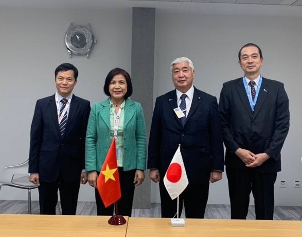 レ・ベトナム常駐代表との意見交換