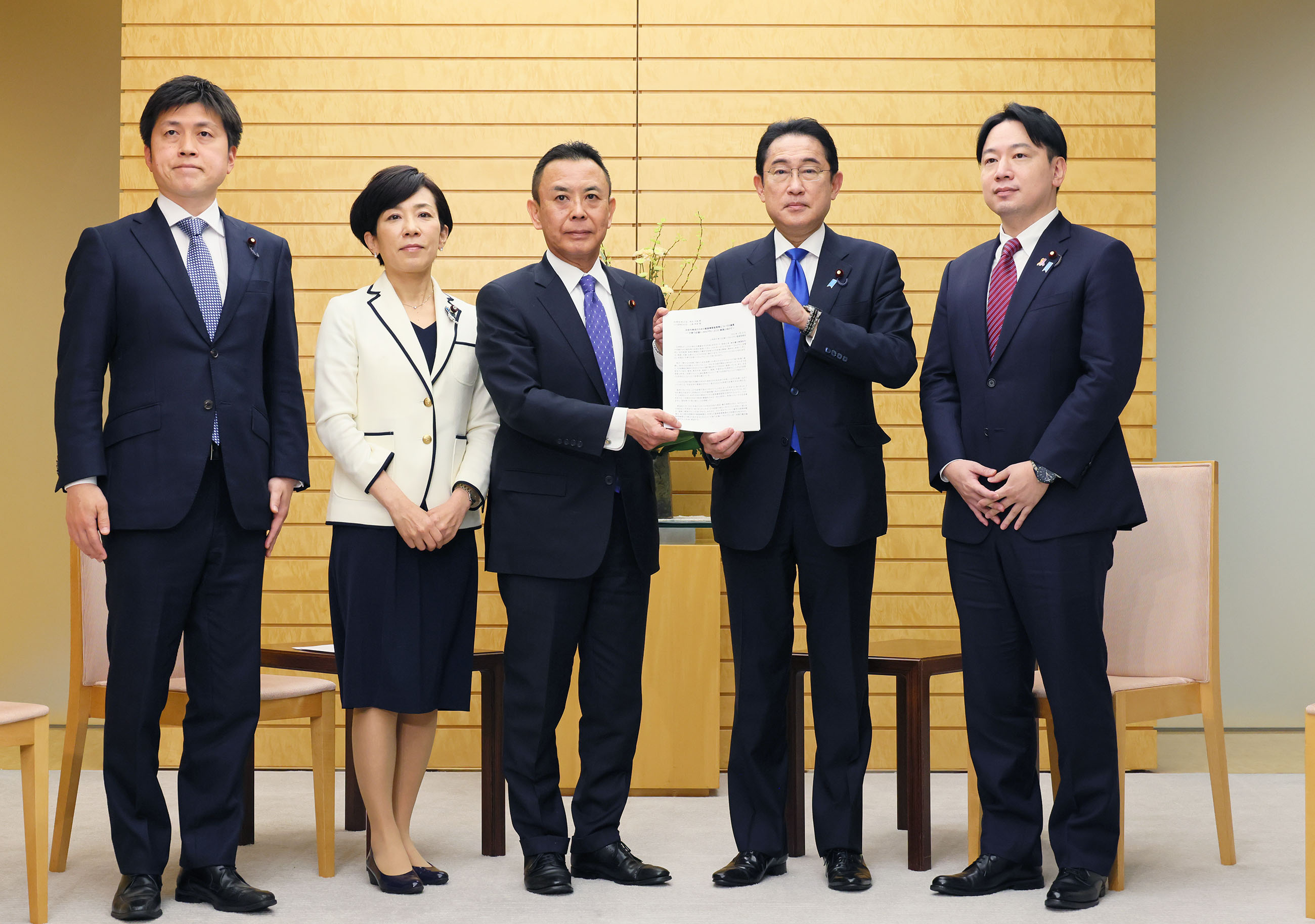 申入れを受ける岸田総理１