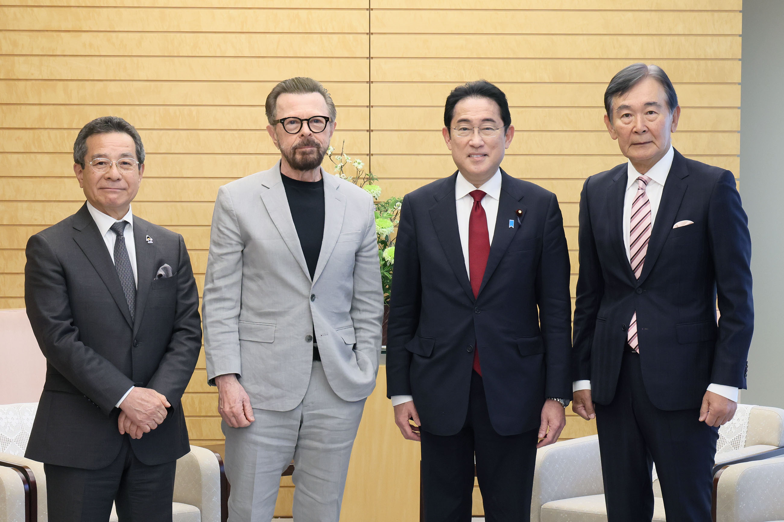 表敬を受ける岸田総理１