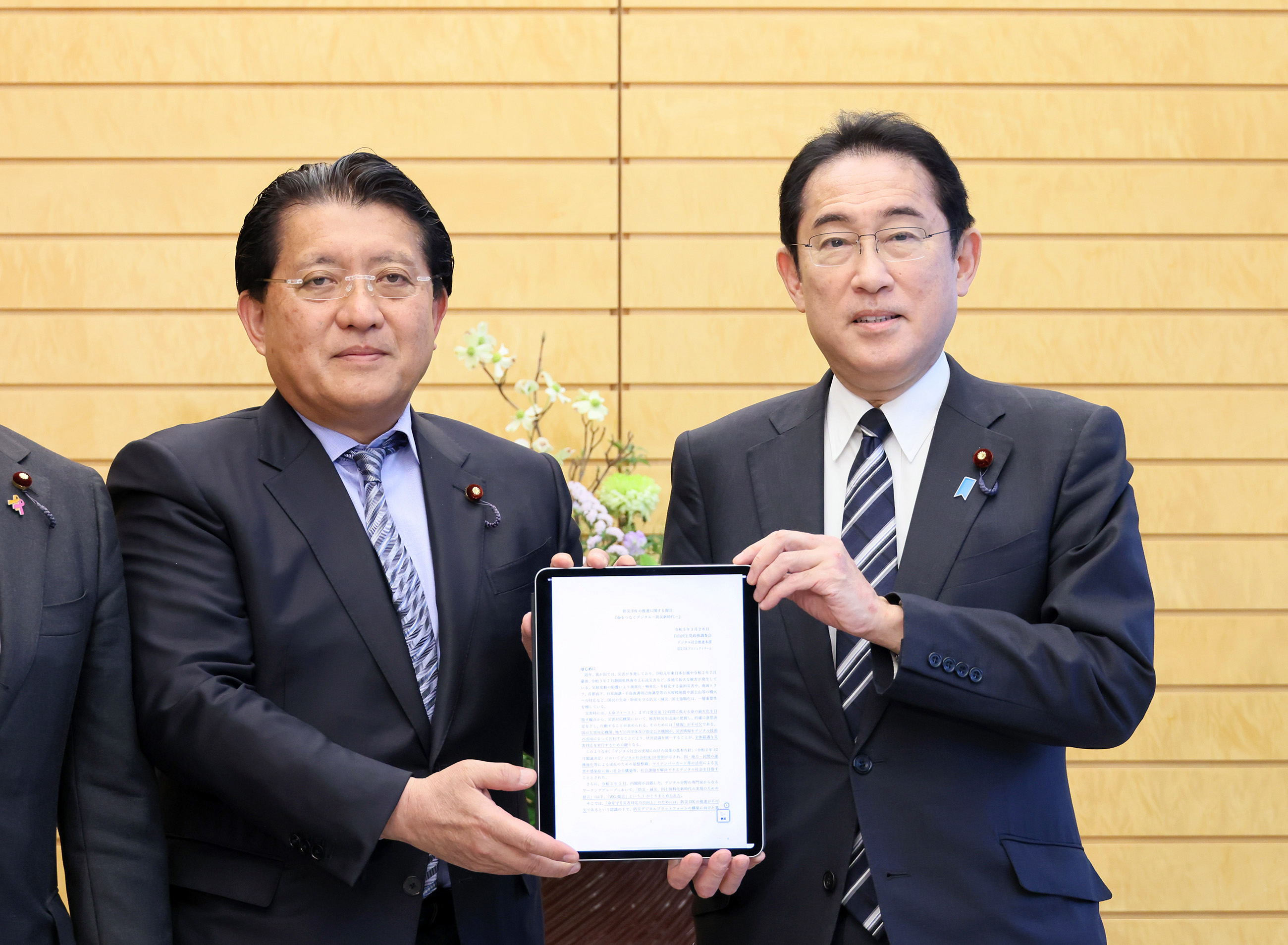 申入れを受ける岸田総理２