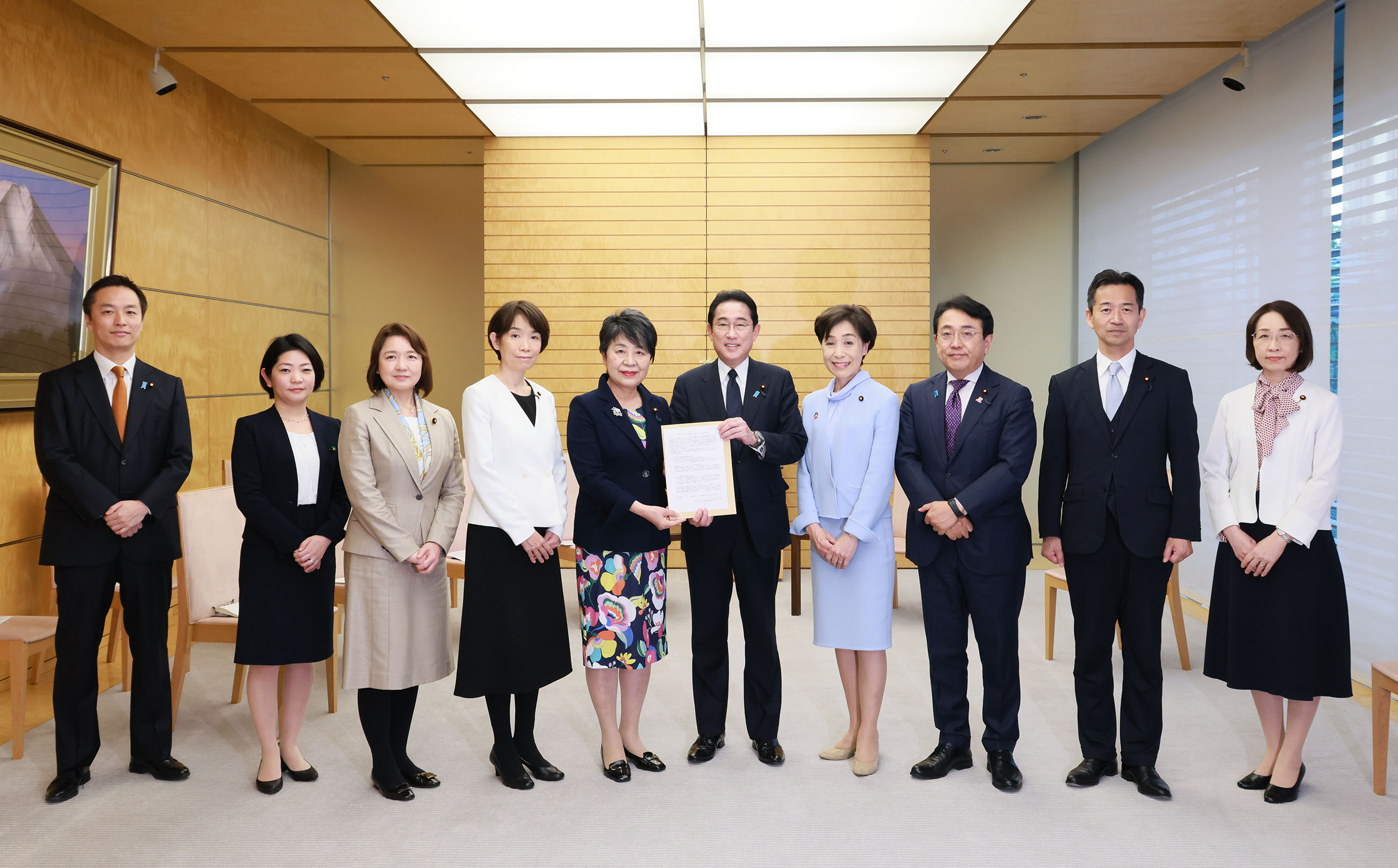 表敬を受ける岸田総理２