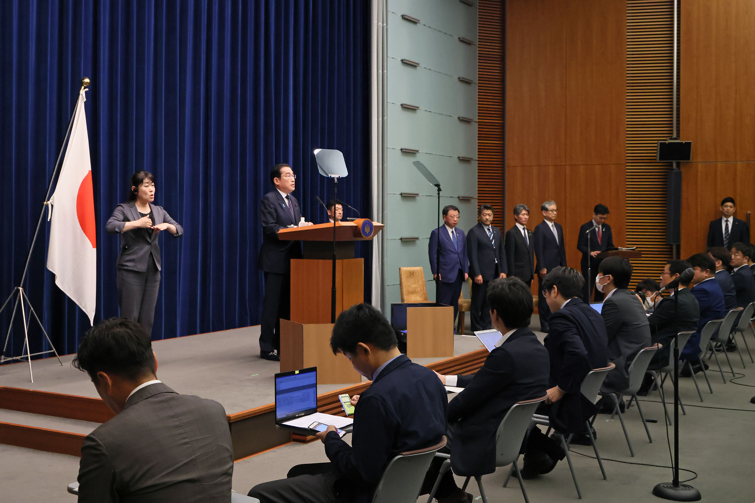 冒頭に発言する岸田総理３