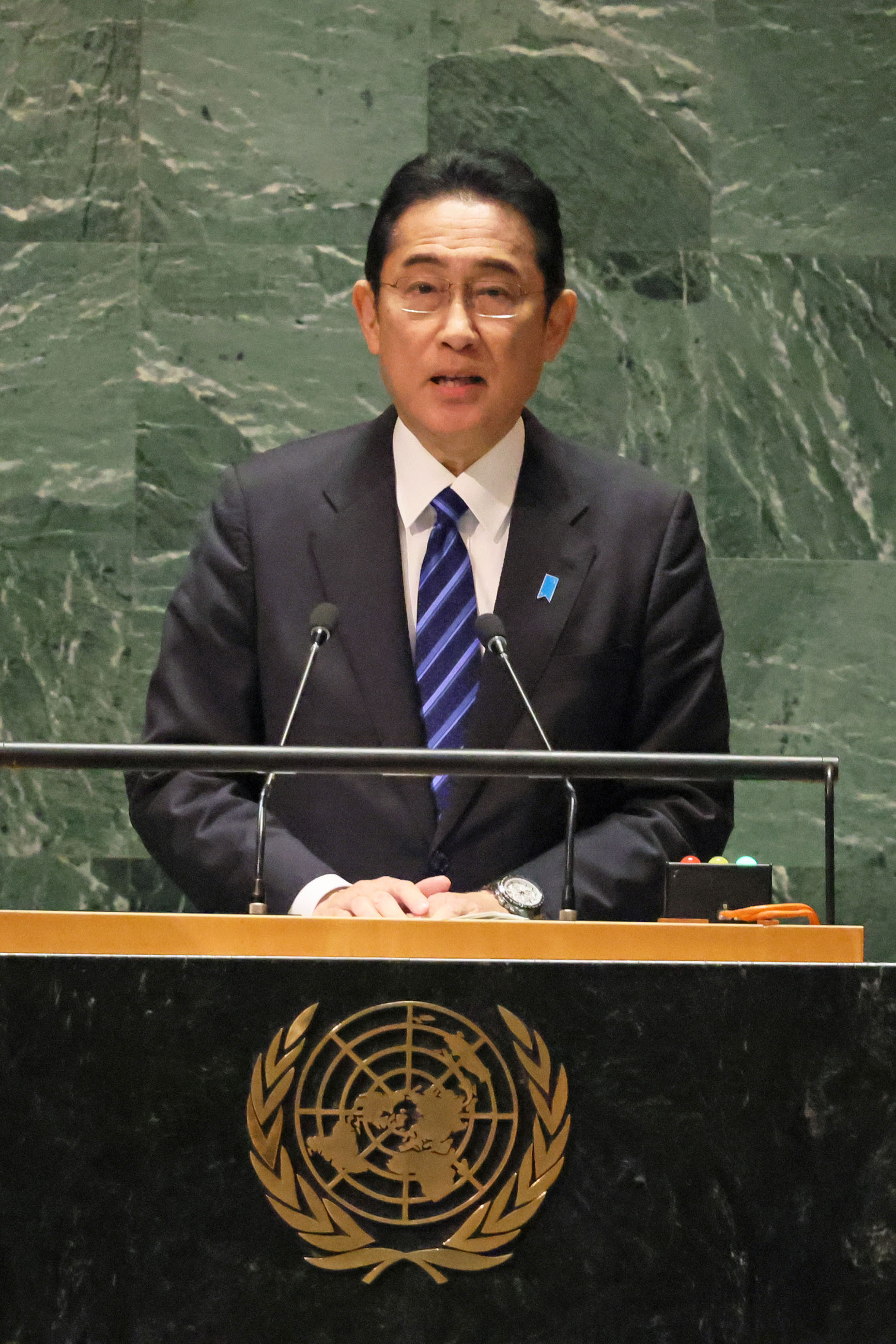国連総会議場で一般討論演説を行う岸田総理３