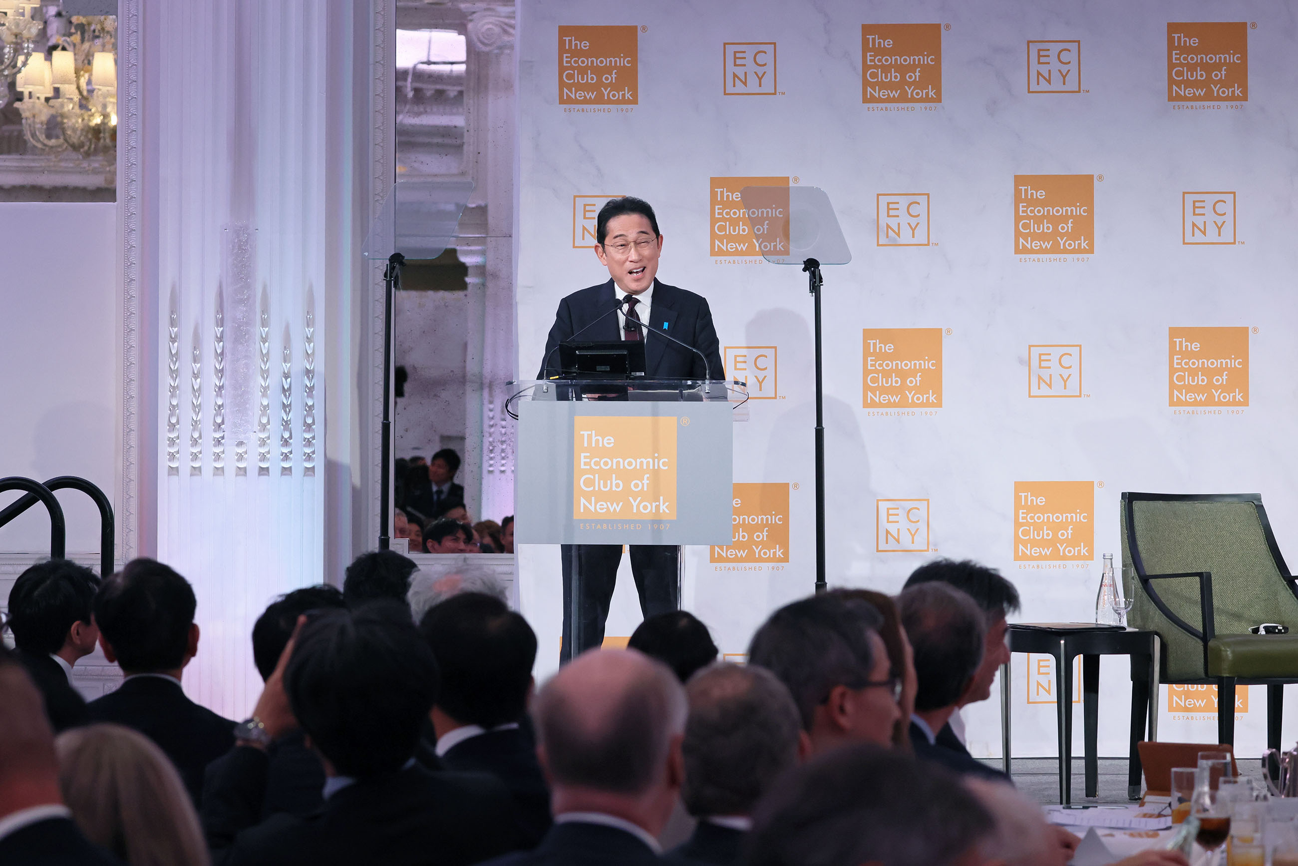 ニューヨーク経済クラブ主催による講演を行う岸田総理３