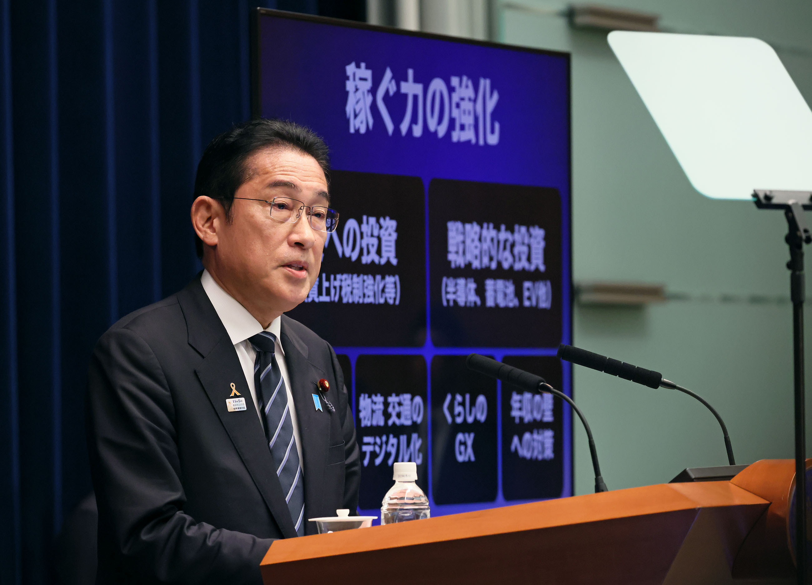 冒頭に発言する岸田総理８