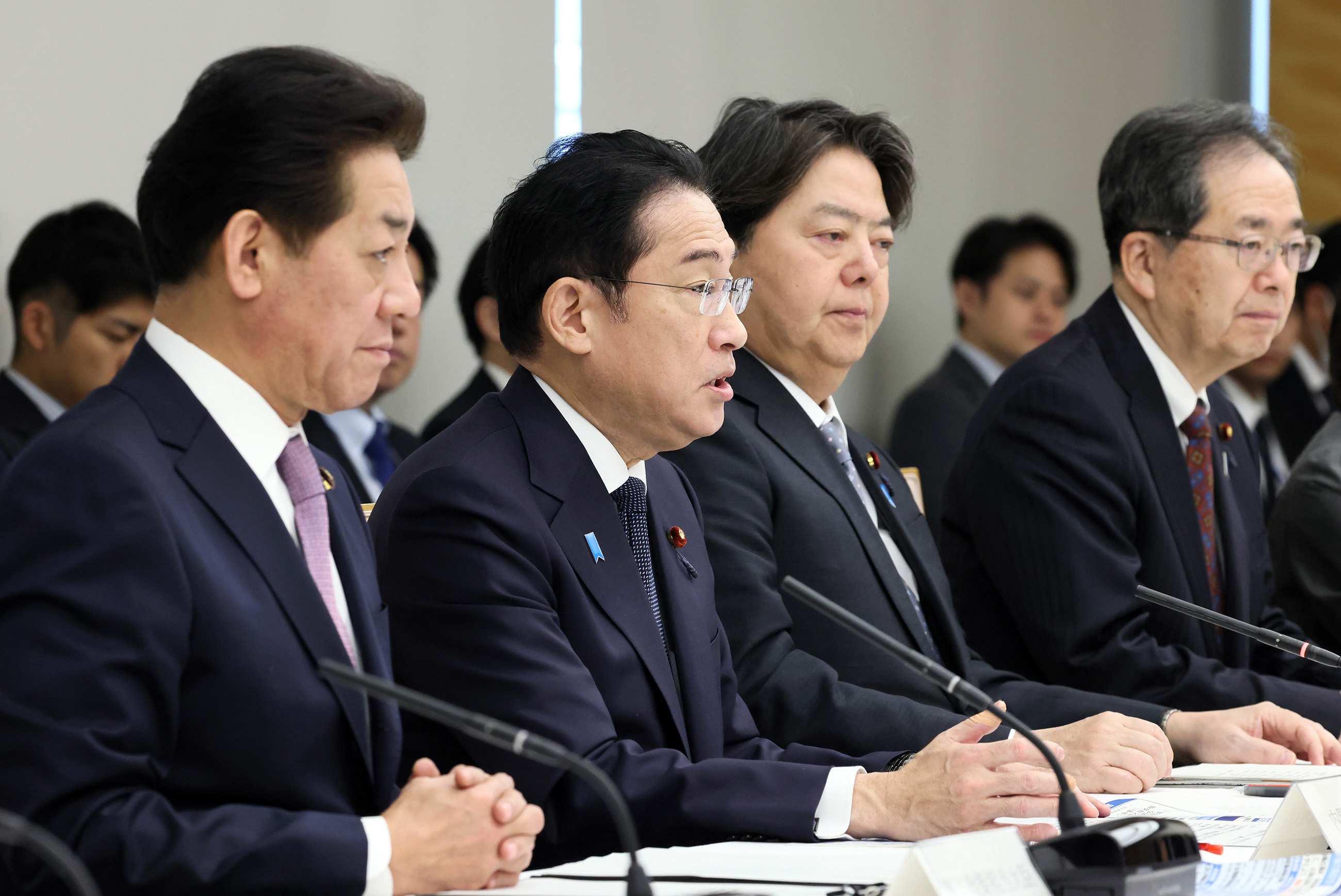 会議のまとめを行う岸田総理２