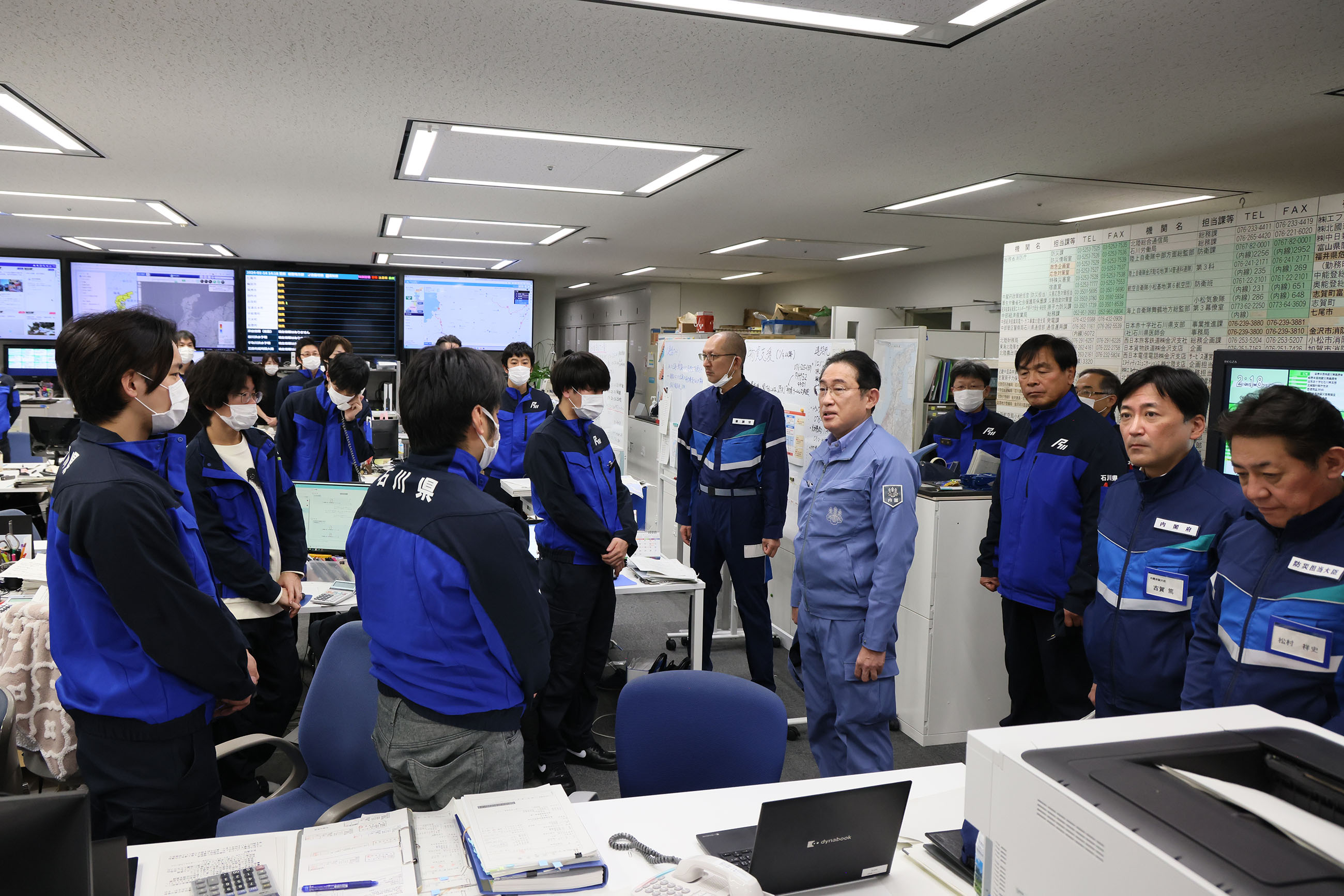 石川県災害対策本部を激励する岸田首相