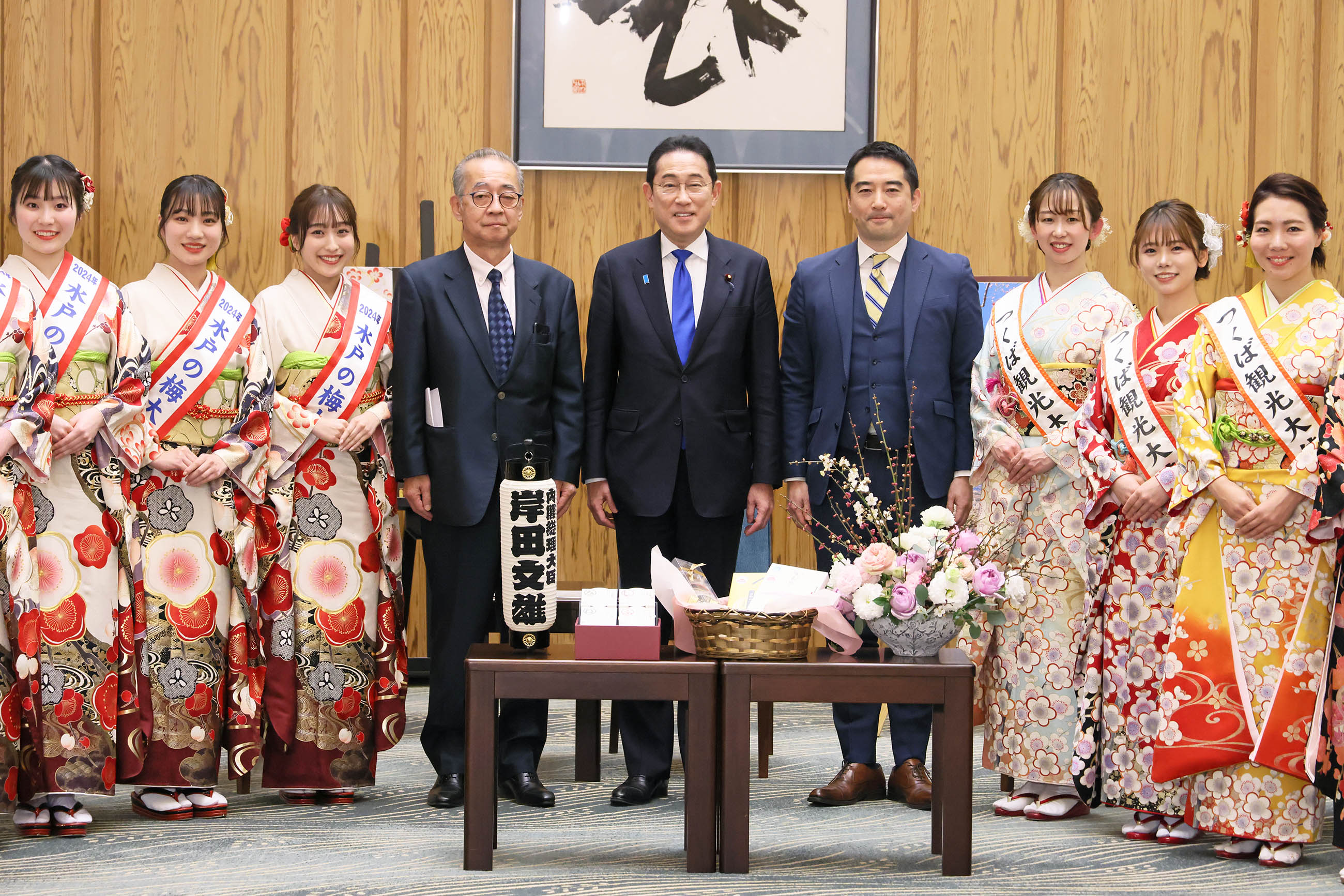 表敬を受ける岸田総理３