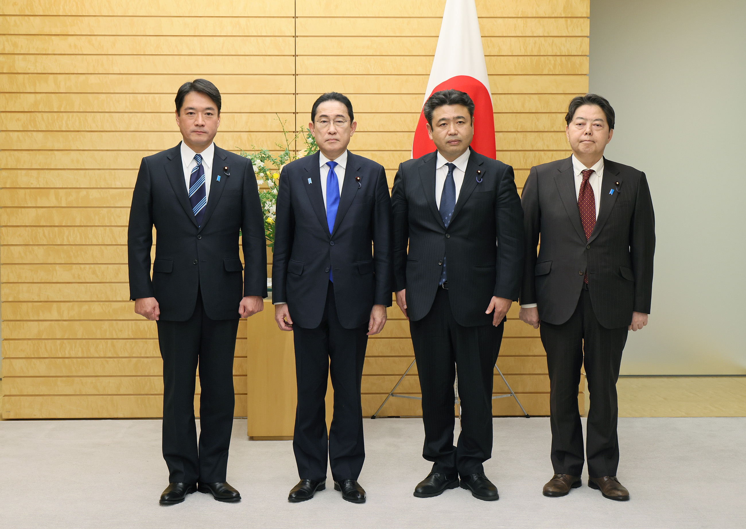 岸田総理及び大臣政務官の記念撮影