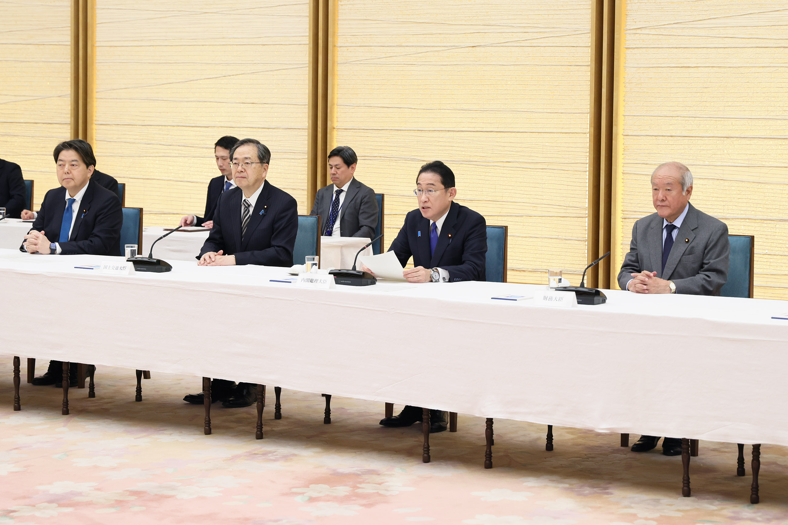 挨拶する岸田総理２