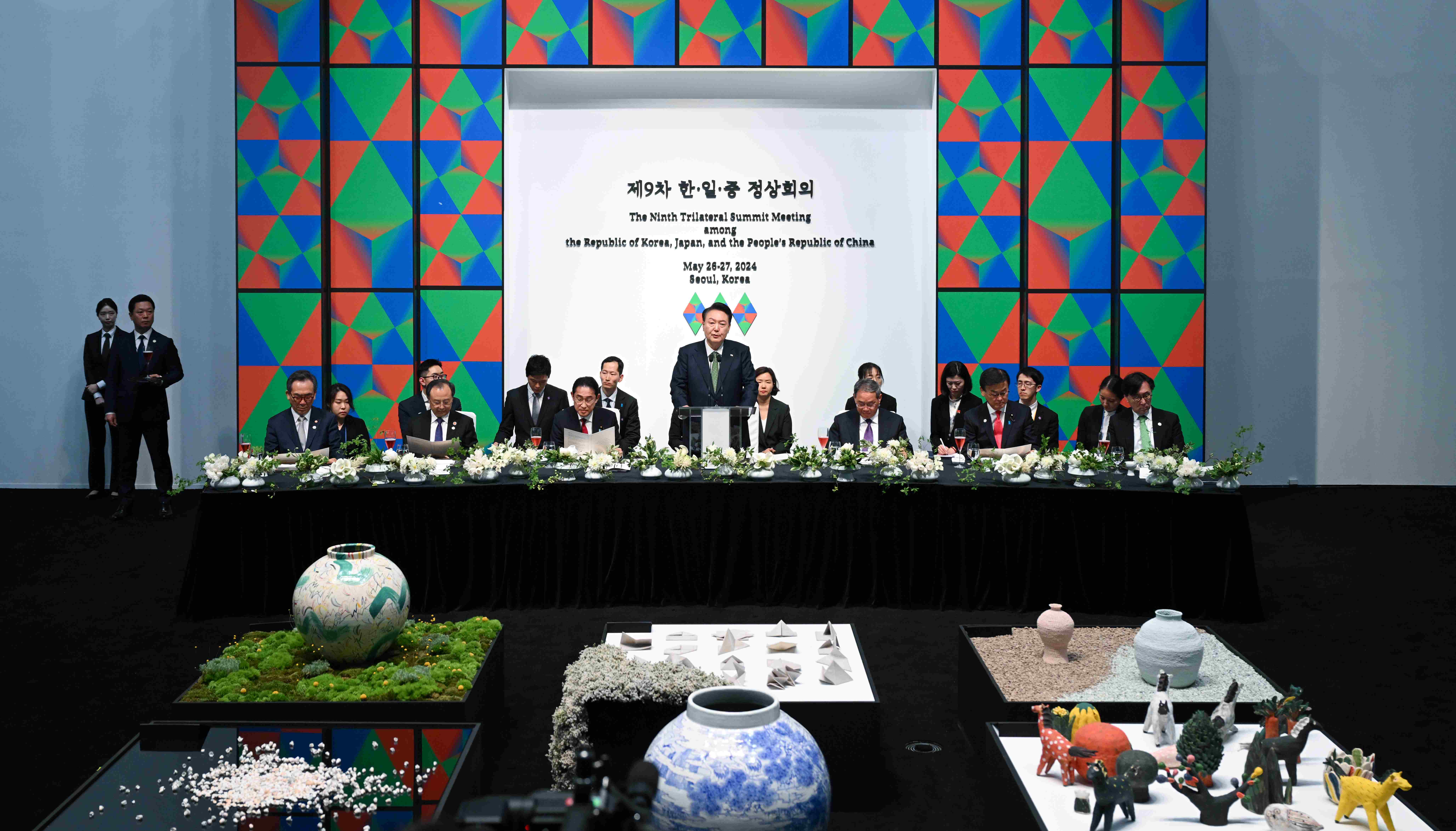 日中韓首脳晩さん会１（韓国大統領室提供）