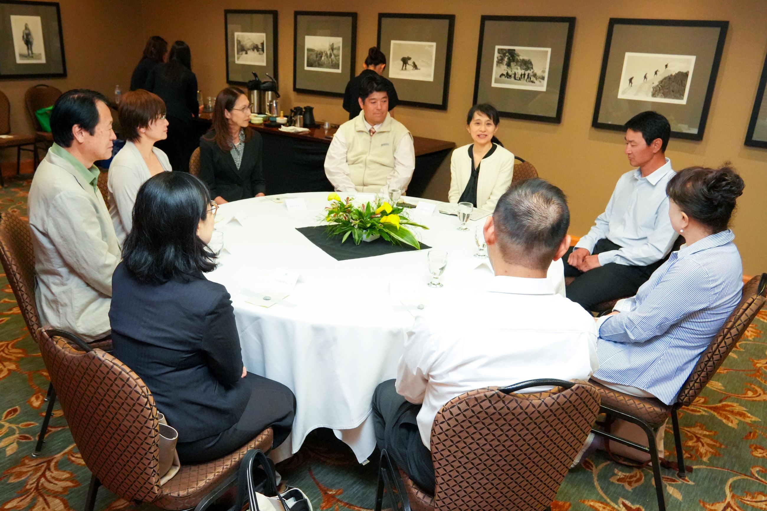 バンフ在留邦人との交流（懇談）２
