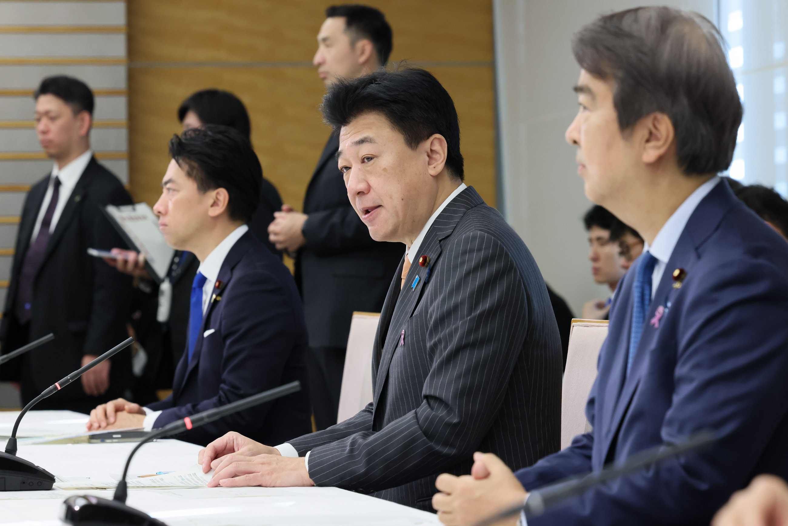 会議のまとめを行う木原官房長官２