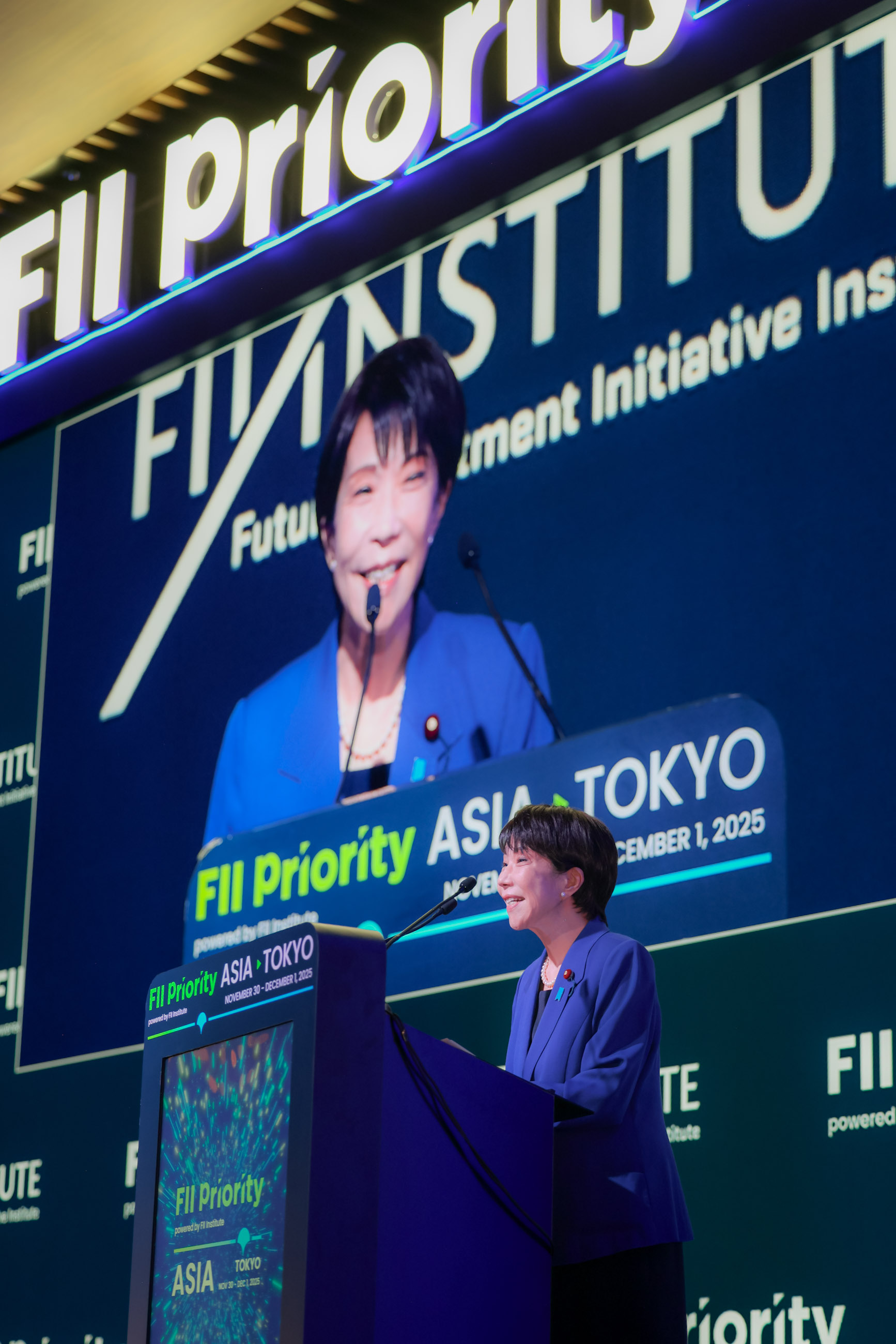 講演をする高市総理６