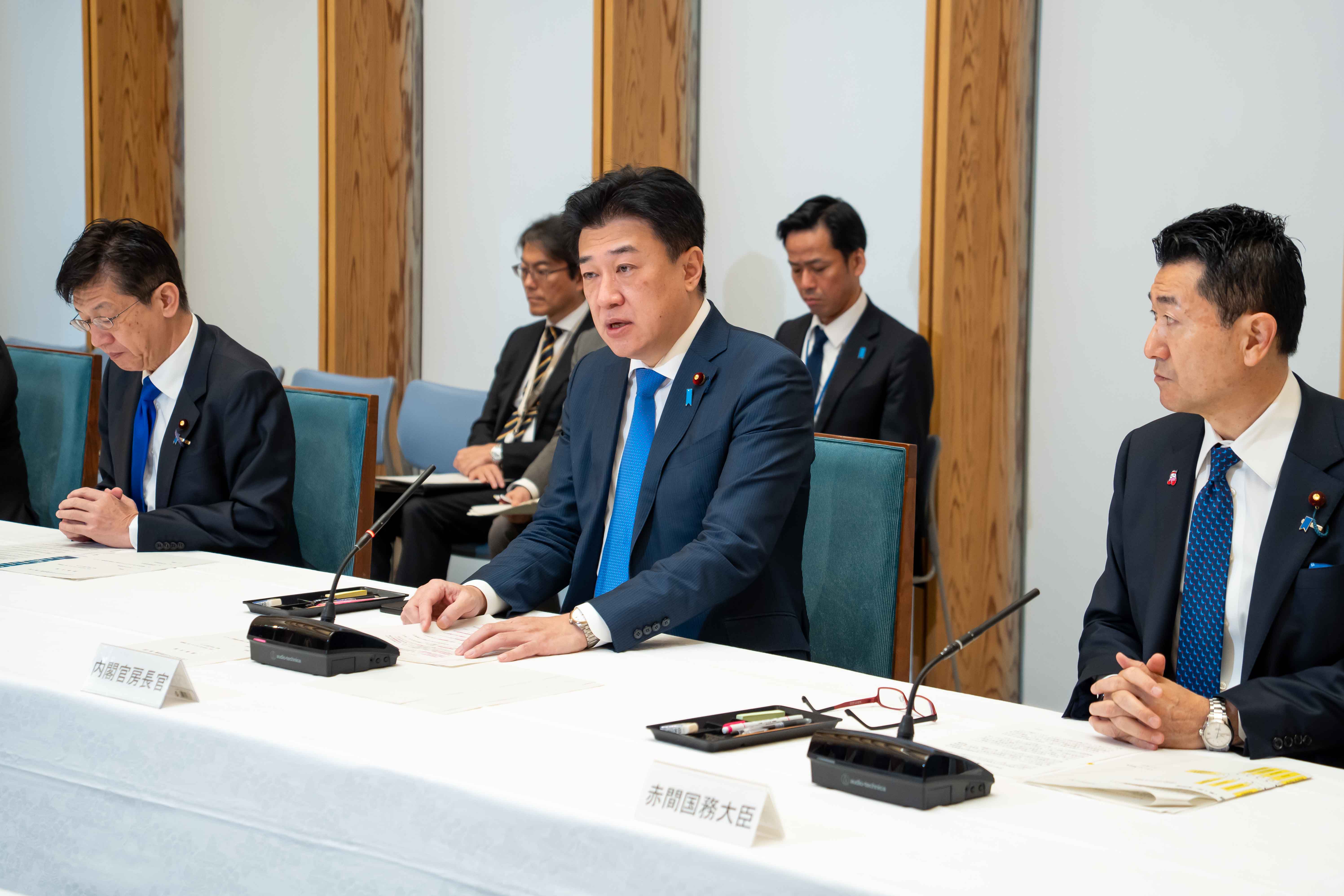 指示をする木原官房長官１