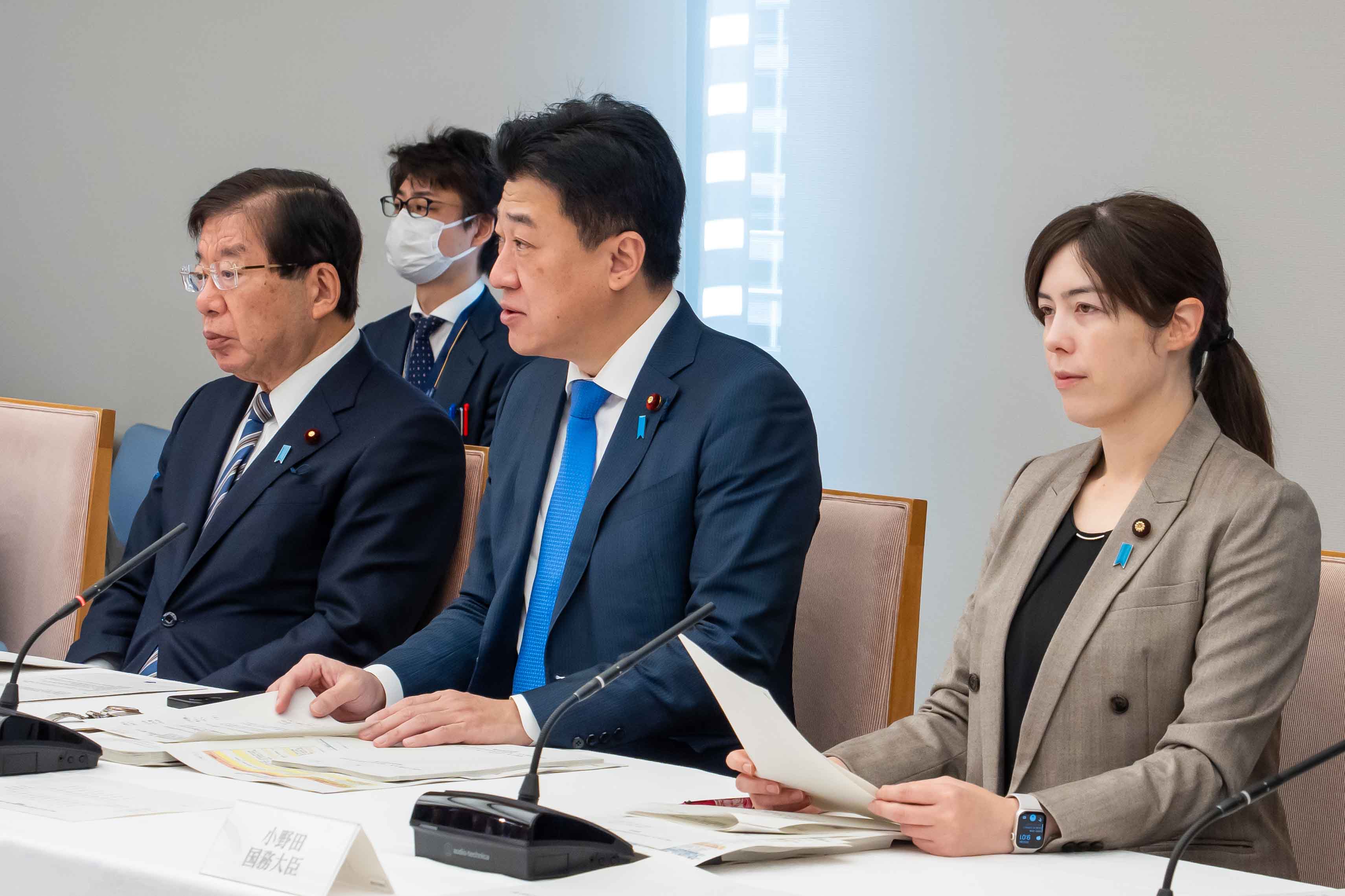 会議のまとめを行う木原官房長官１