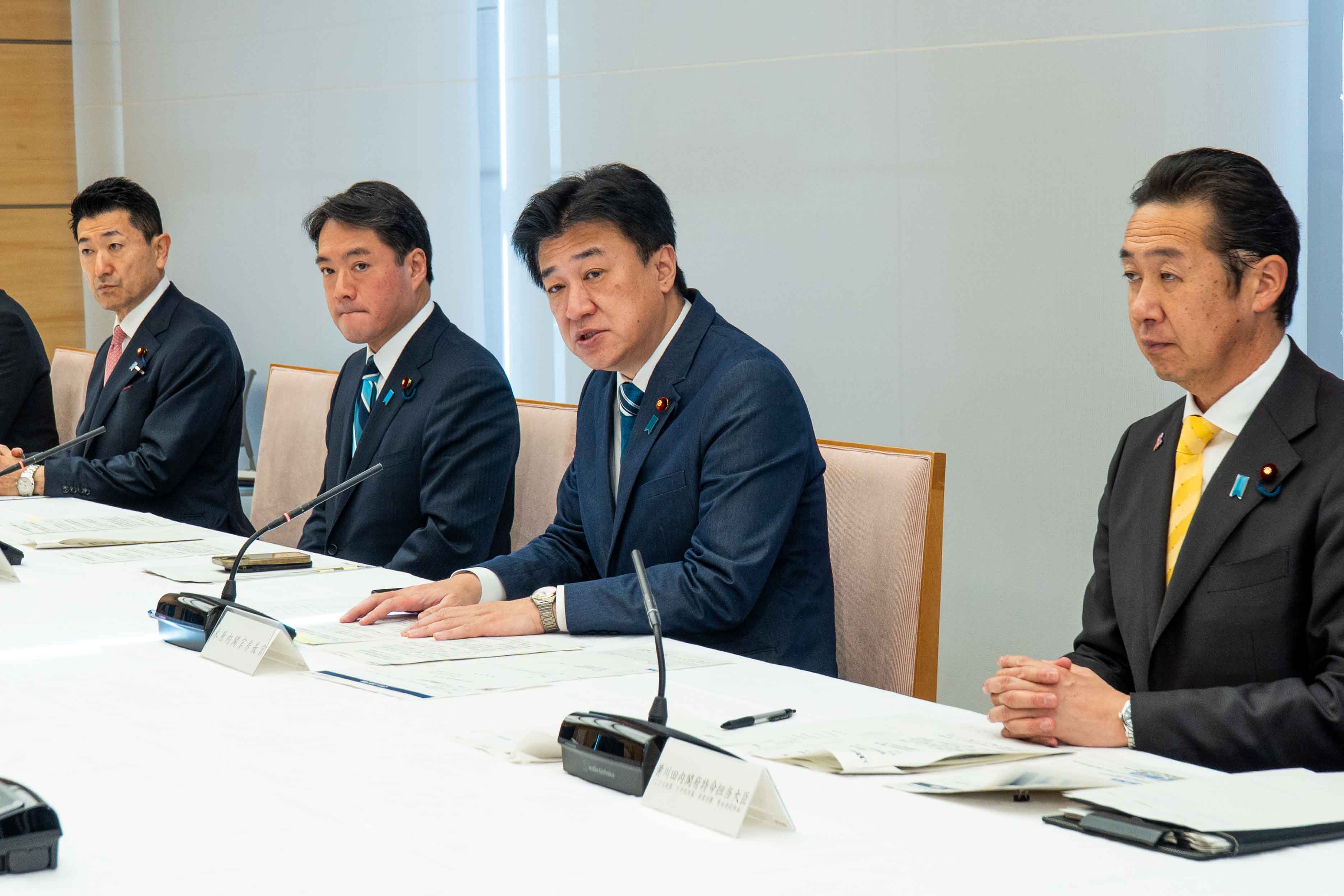 会議のまとめを行う木原官房長官１