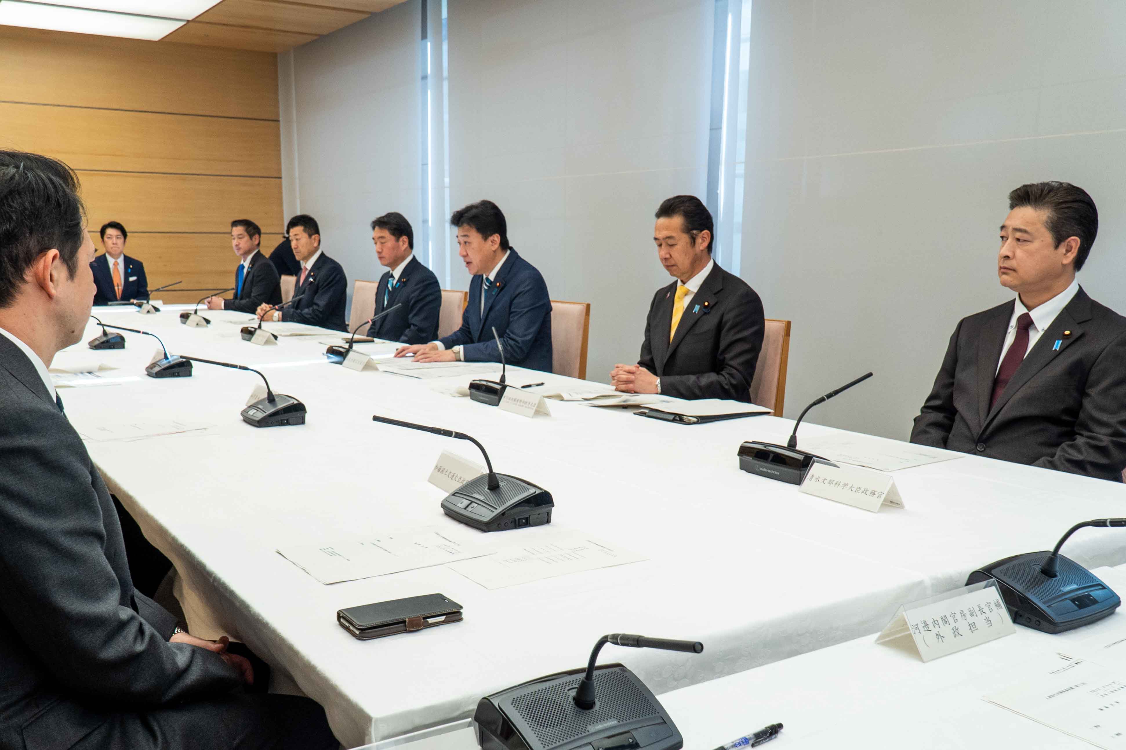 会議のまとめを行う木原官房長官３