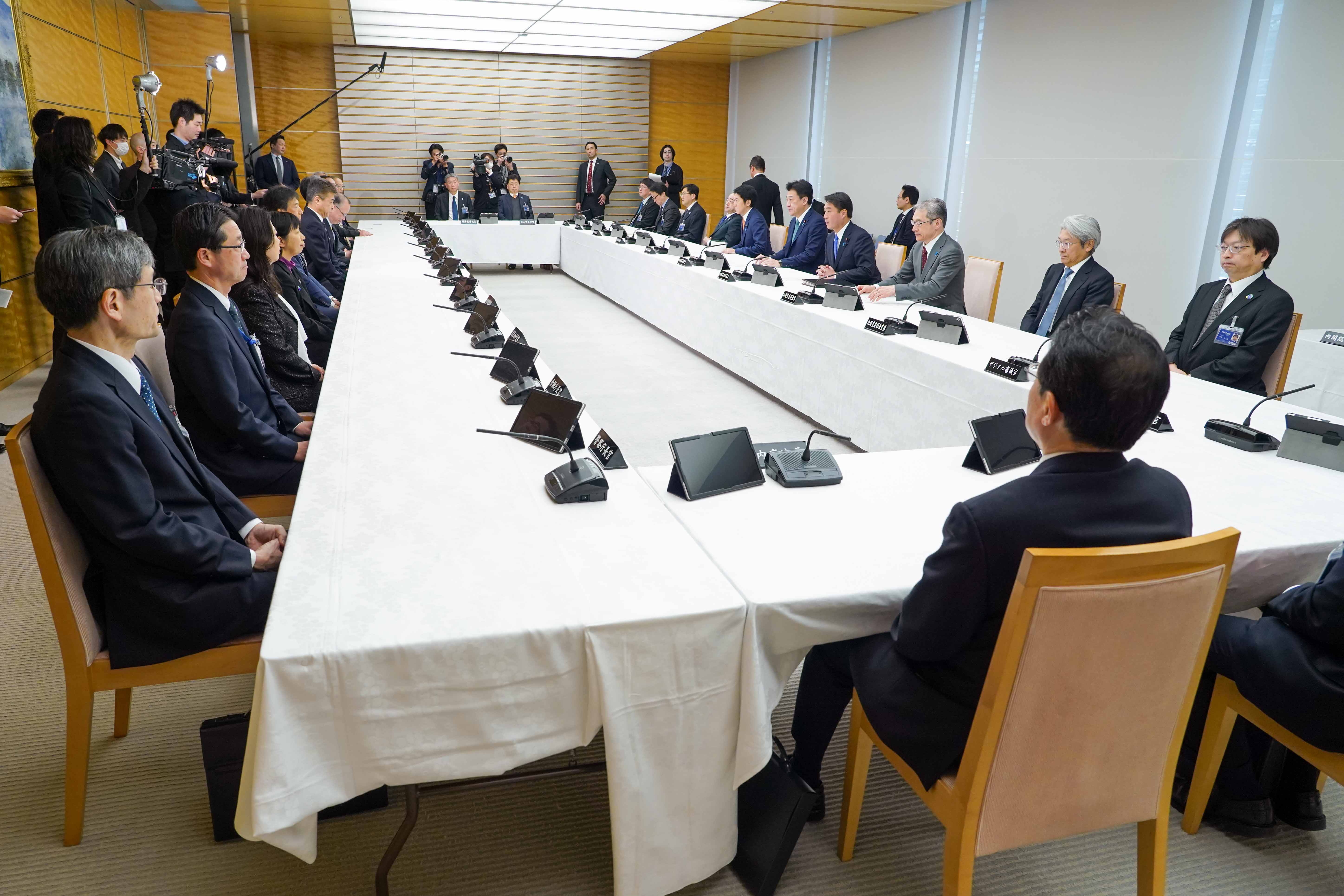 訓示を行う木原官房長官３