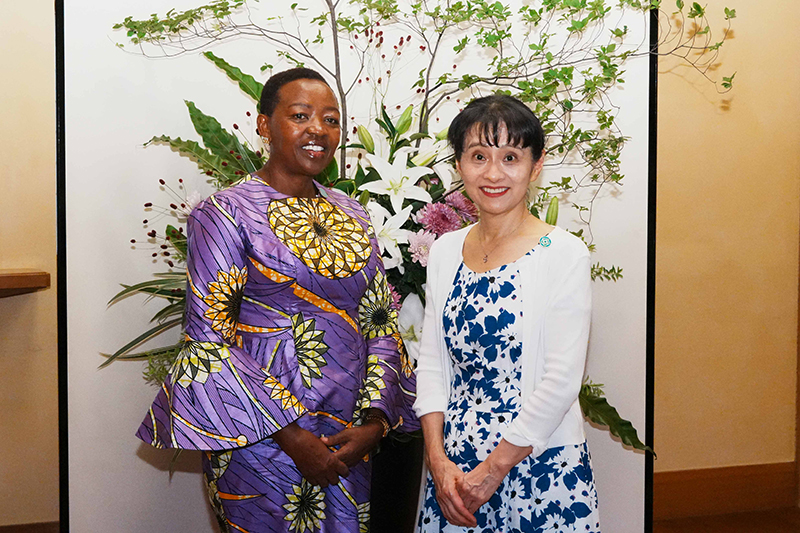 総理夫人による出迎え１０