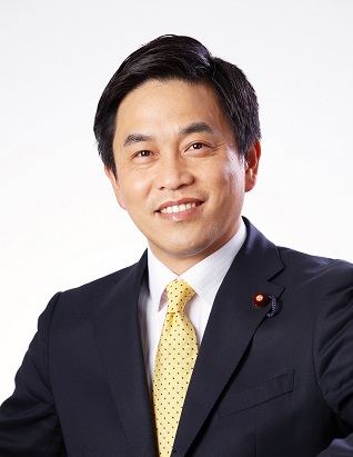 顔写真：三浦靖