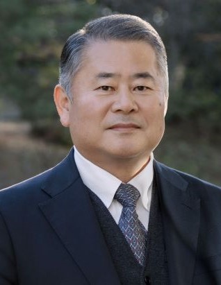 顔写真：尾上定正