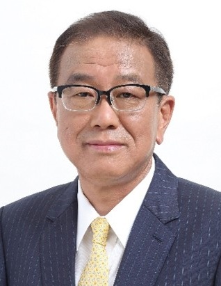 顔写真：上田英俊